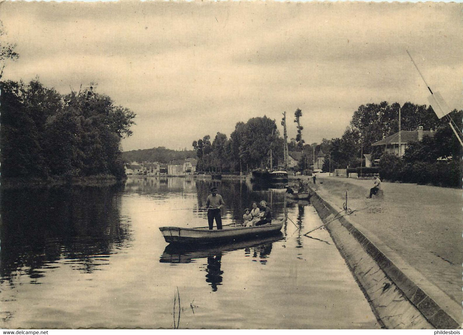 SEINE ET MARNE  SAMOIS Sur SEINE Quai De La République (cpsm) - Samois