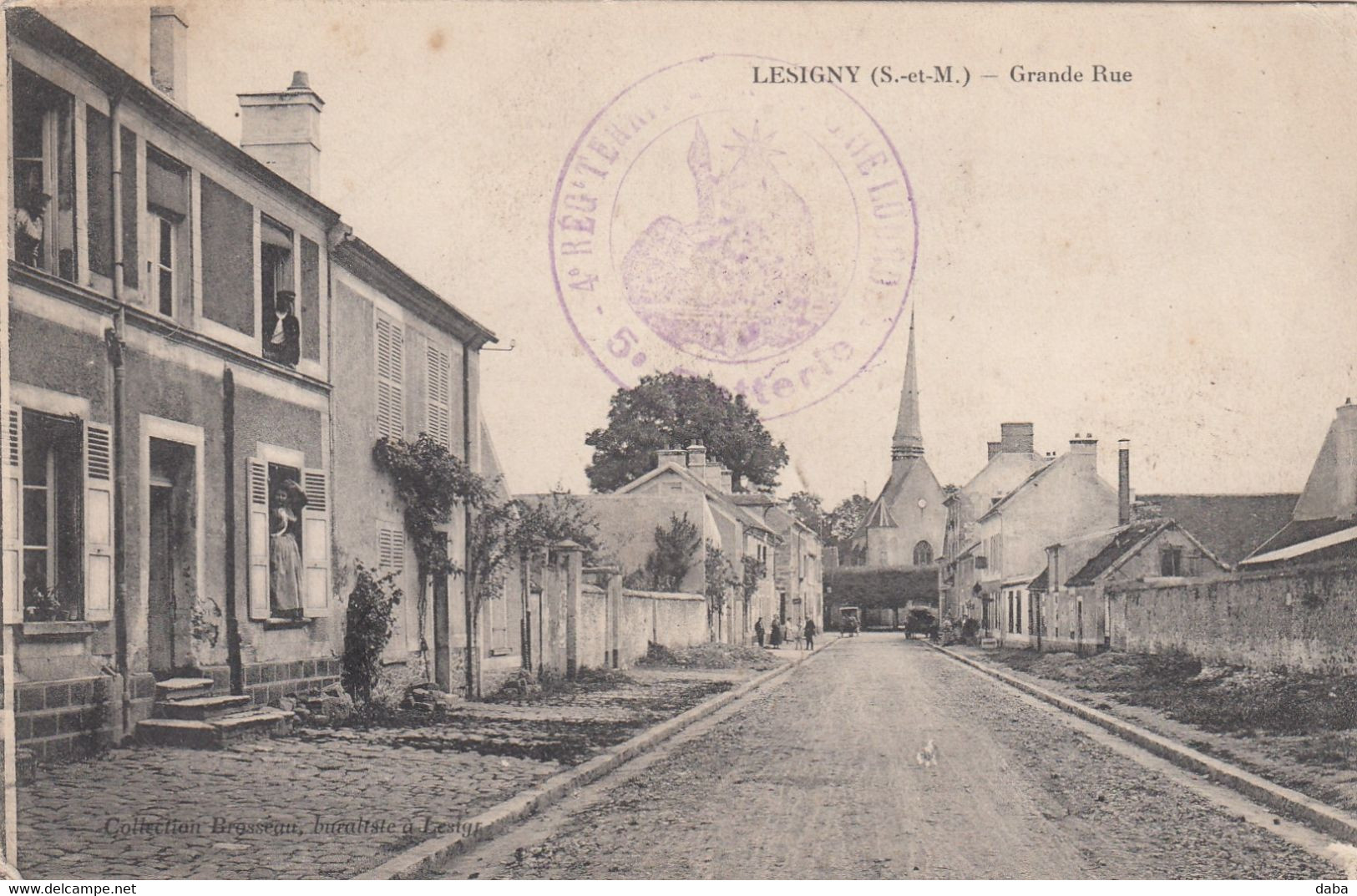 Lesigny.  Grande Rue - Lesigny