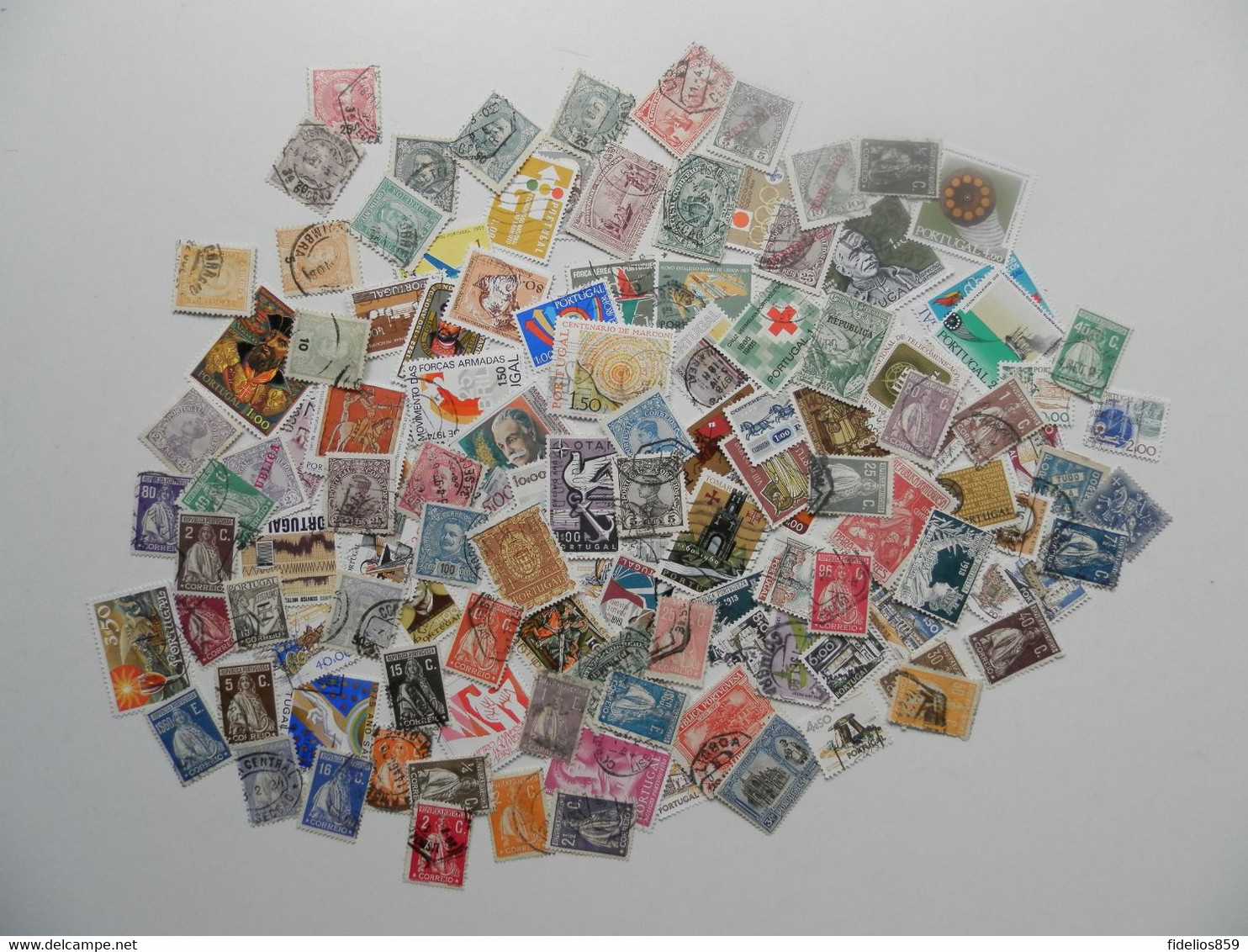 PORTUGAL  COLLECTION DE 120 DIFFERENTS OBLITERES SURTOUT ANCIENS  1ER CHOIX - Sammlungen