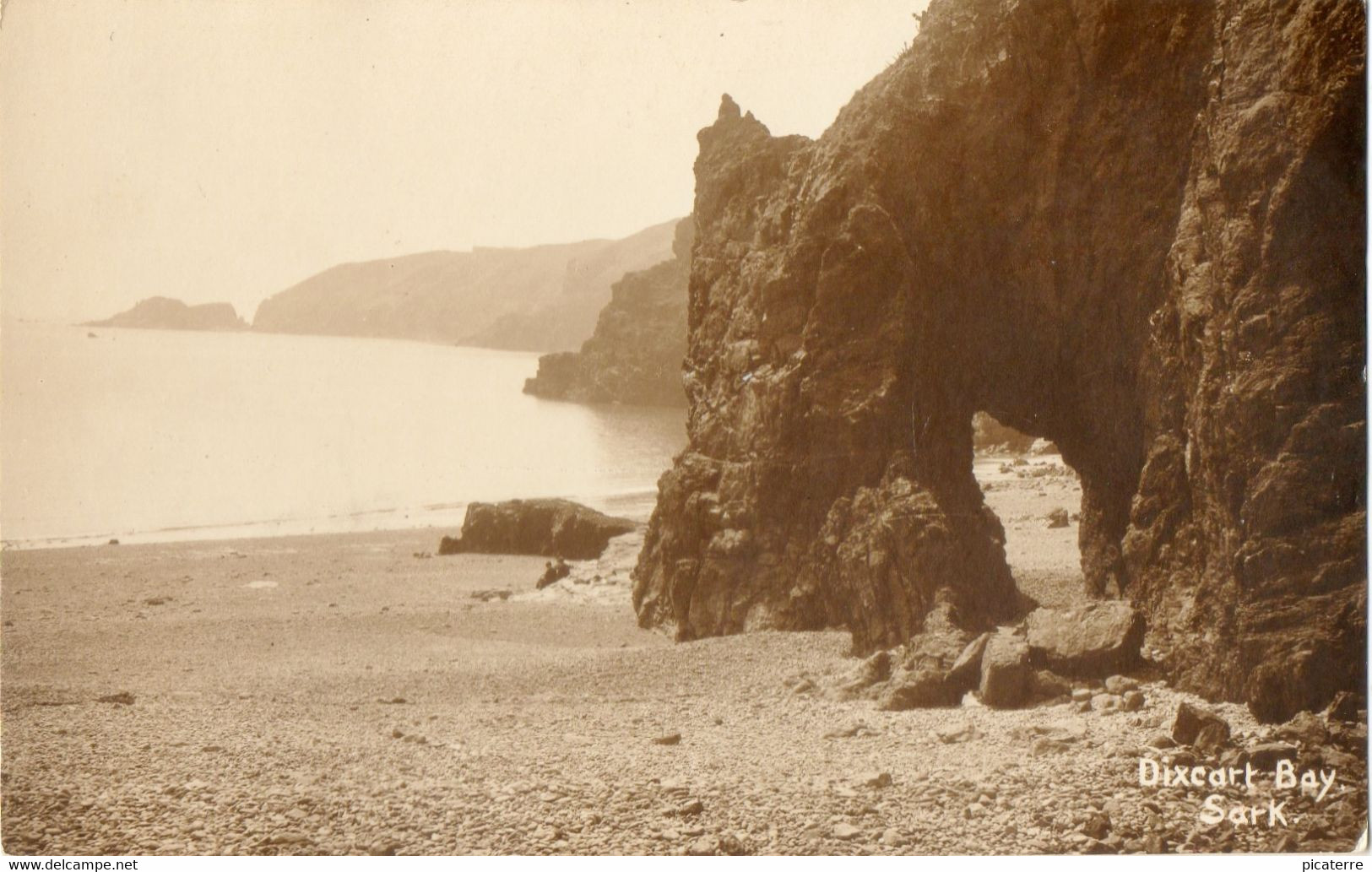 Dixcart Bay, Sark ( Norman Grut ) - Sark