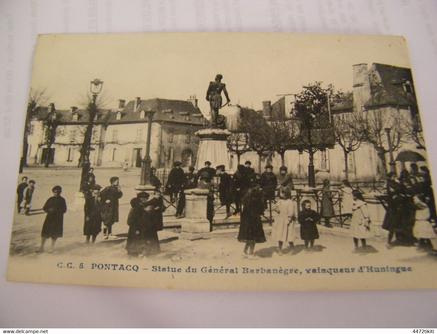 CPA - Pontacq (64) - Statue Général Barbanègre - Animation - 1920 - SUP  (GB 81) - Pontacq