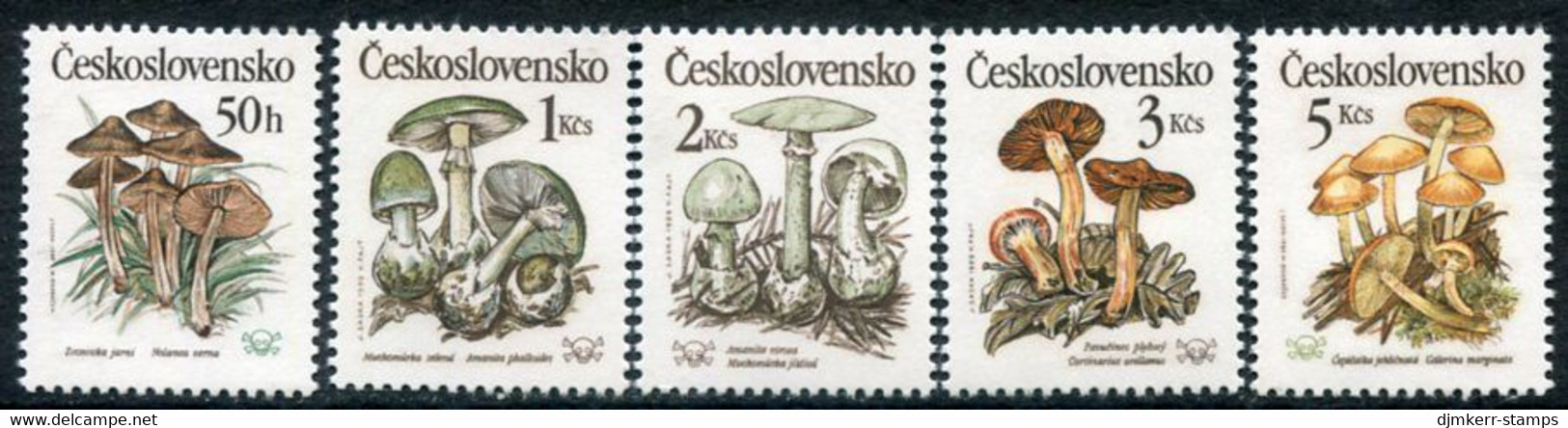 CZECHOSLOVAKIA 1989 Poisonous Fungi MNH / **.   Michel 3017-21 - Neufs