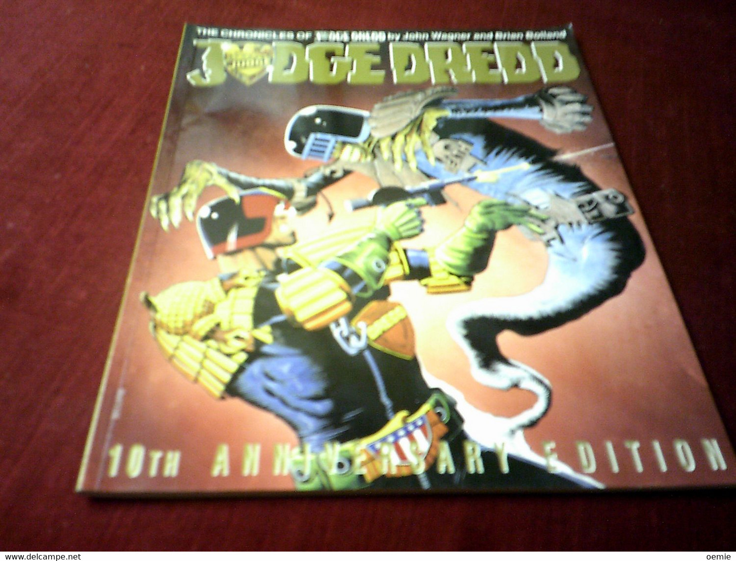 JUDGE  DREDD   10 TH ANNIVERSARY  EDITION - Science Fiction