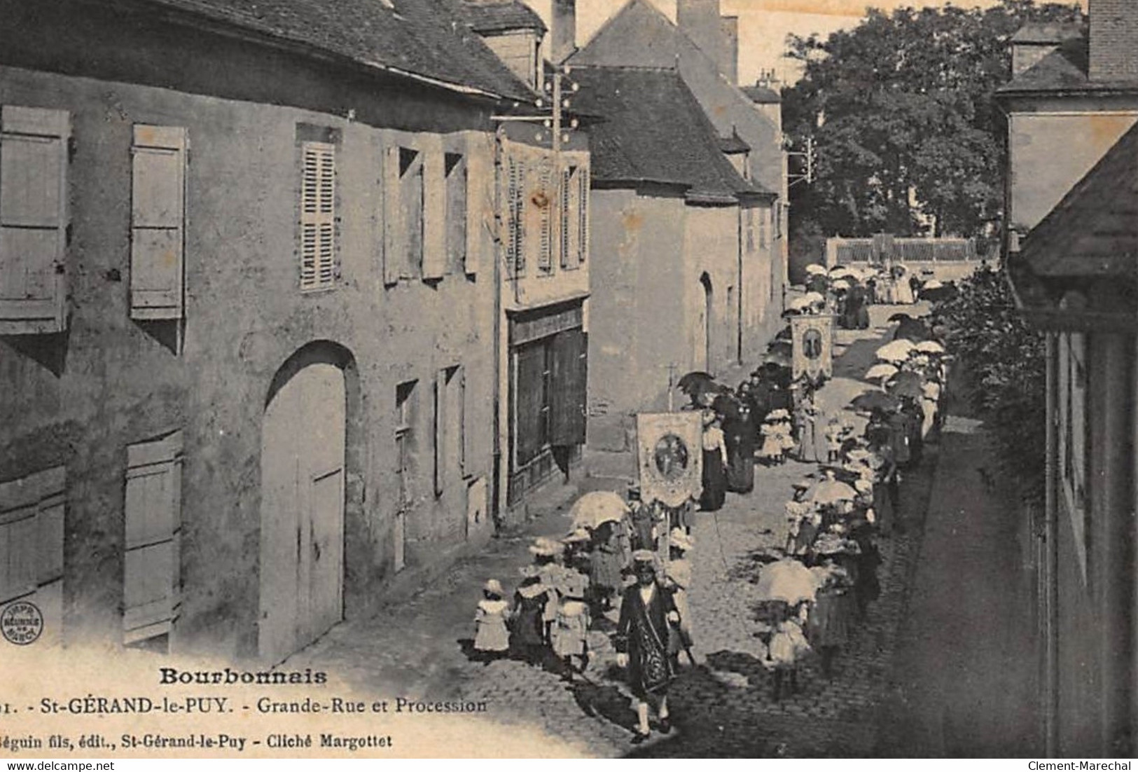 SAINT-GERAND-le-PUY : Grande-rue Et Procession - Etat - Autres & Non Classés