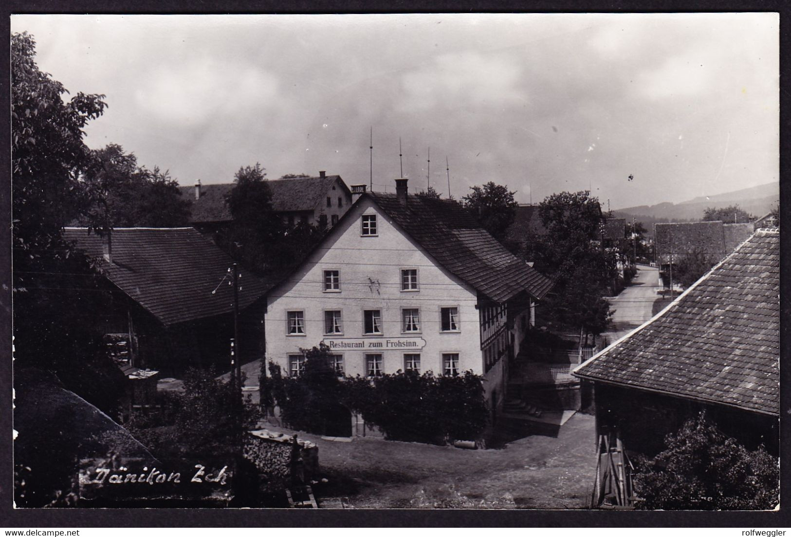 Um 1910 Ungelaufene Foto AK Aus Dänikon. Restaurant Zum Frohsinn. Leichter Eckbug Unten Links. - Laufen-Uhwiesen 