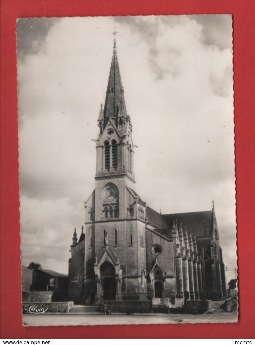 CPSM Grand Format - Soulans  -  (Vendée) - L'église - Soullans