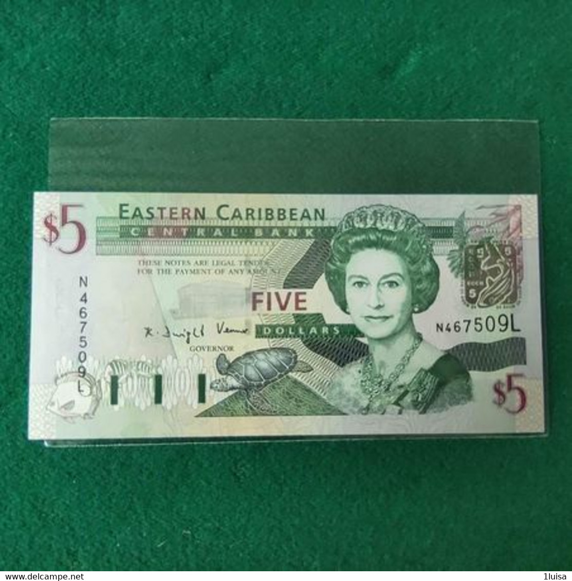 EAST CARIBBEAN 5 DOLLARS - Caraibi Orientale