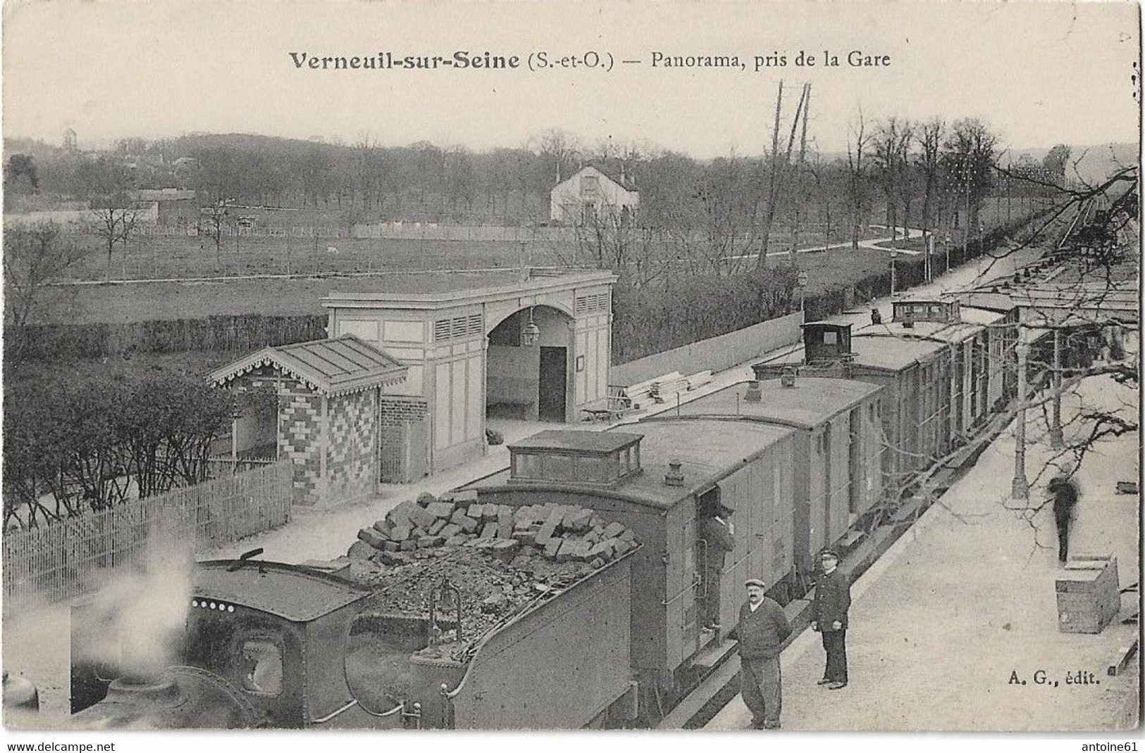 VERNEUIL Sur SEINE -- Panorama Pris De La Gare -  ( Gros Plan De Train ) - Verneuil Sur Seine