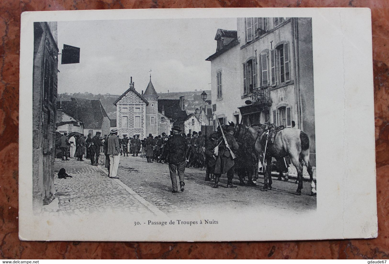 NUITS (21) - PASSAGE DE TROUPES - Nuits Saint Georges