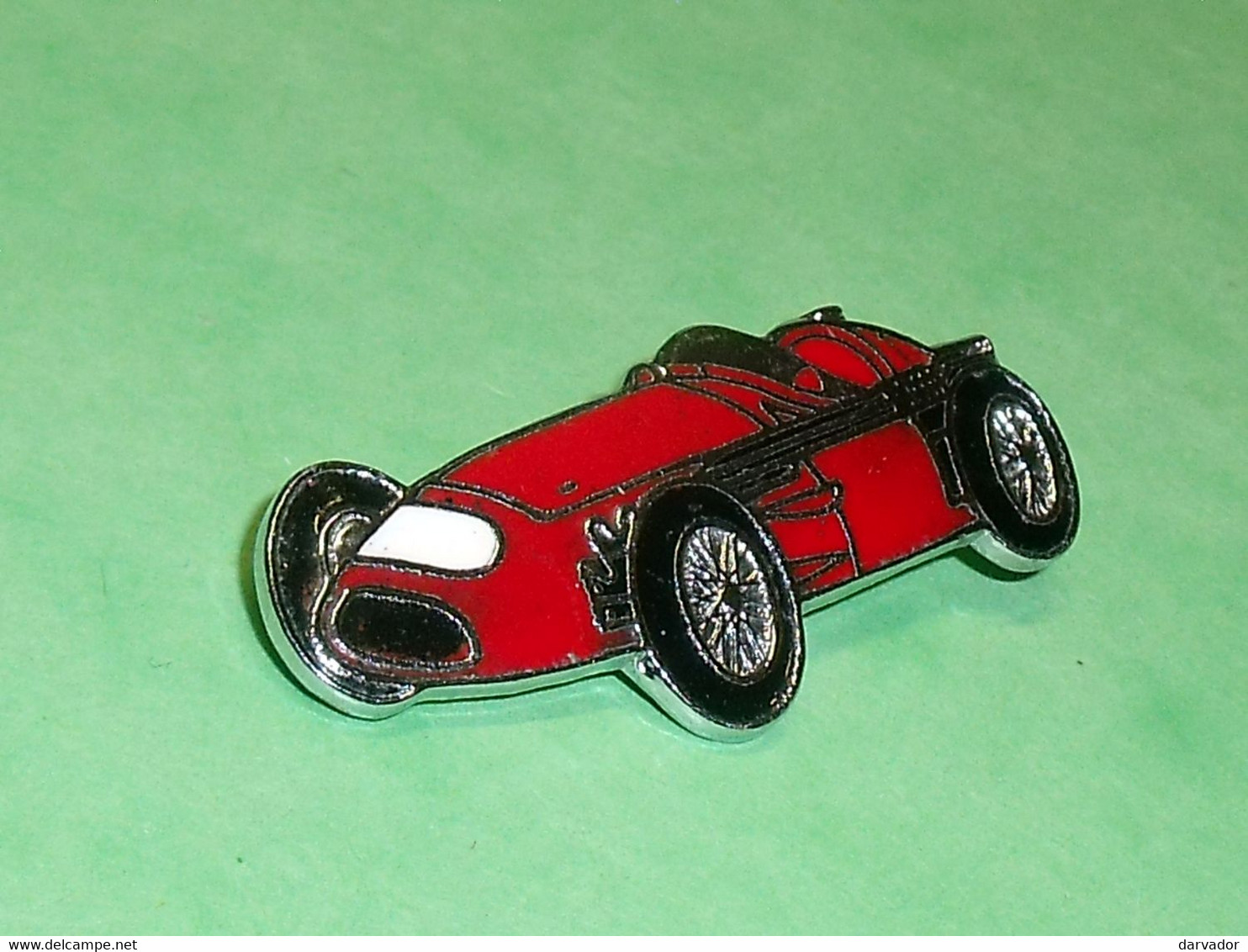 TB1A / Pin's / Broche / Automobile , Voiture - Automobile - F1