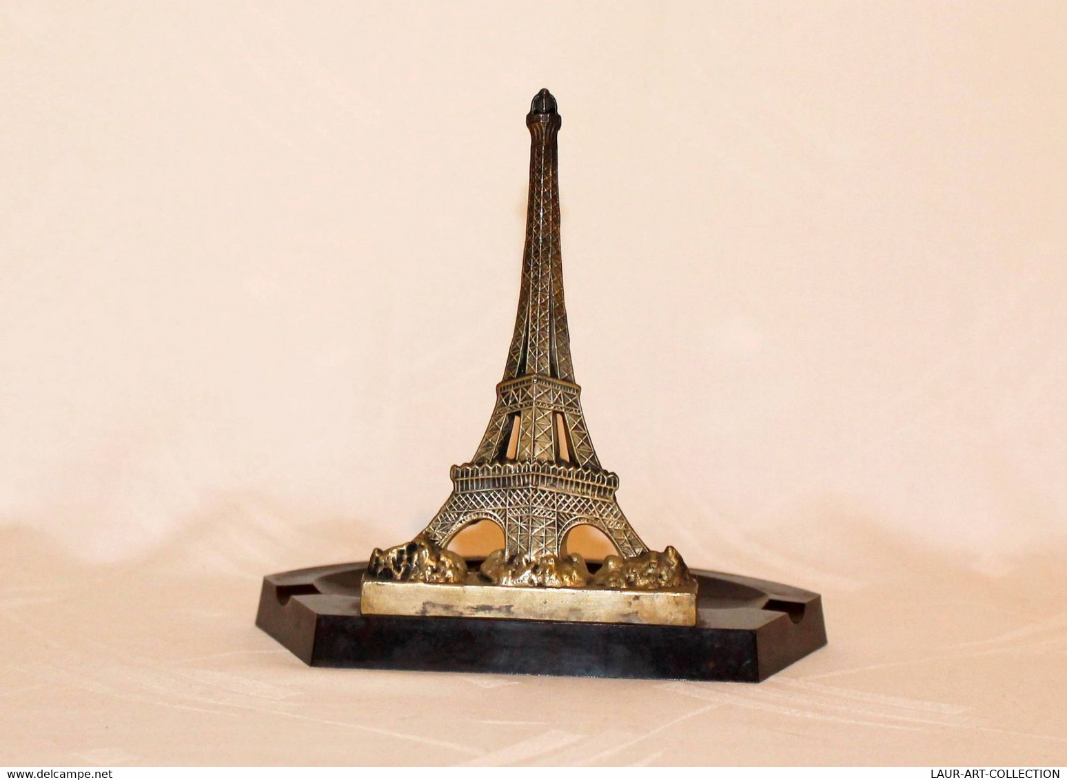 CENDRIER ORFEAR  BAKELITE & REGULE - SOUVENIR DE PARIS - LA TOUR EIFFEL ART DECO MADE IN FRANCE       (0507.12) - Altri & Non Classificati