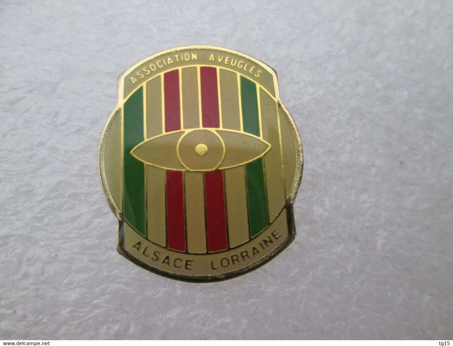 PIN'S     ASSOCIATION  AVEUGLES  DE  FRANCE   ALSACE LORRAINE - Associations