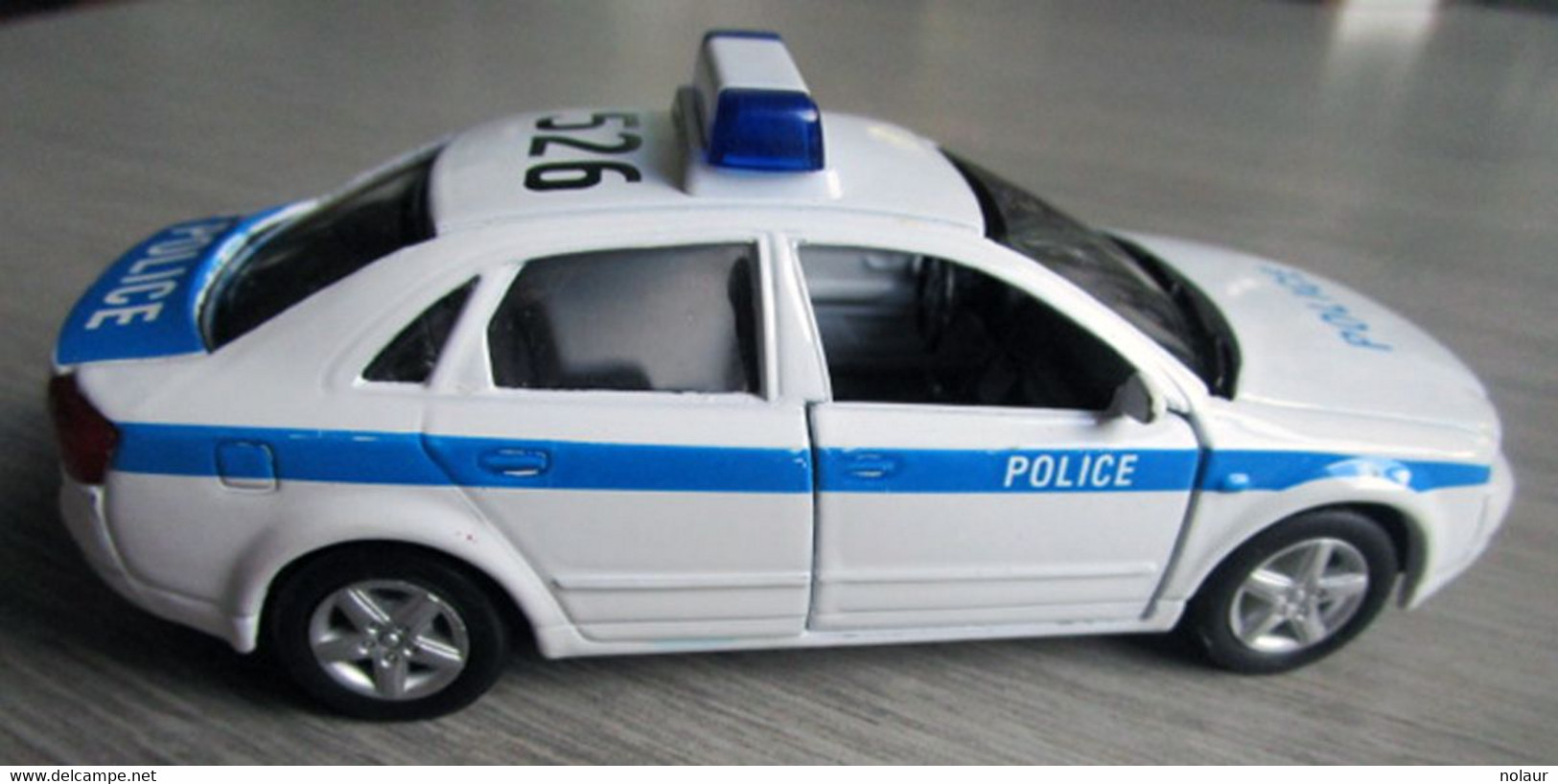 Audi A4 Police  - Welly 1/38 ème - Welly