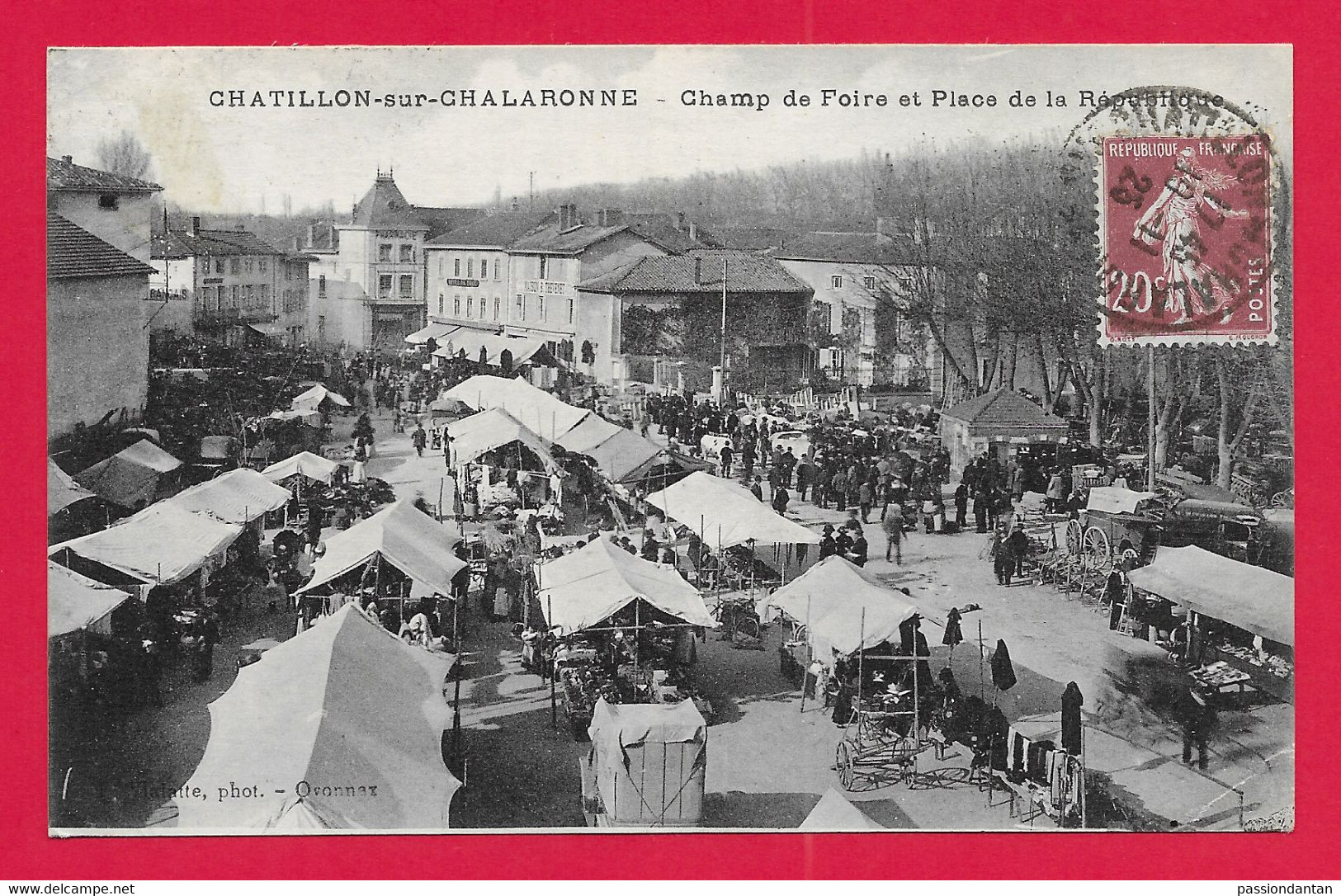CPA Châtillon Sur Chalaronne - Champ De Foire Et Place De La République - Châtillon-sur-Chalaronne