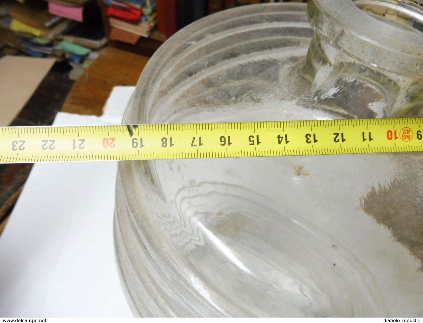 Ancien tonneau à parfum , alcool ou Eau de Cologne , en verre  (H= 33cm , Diamètre de la base = 19cm)