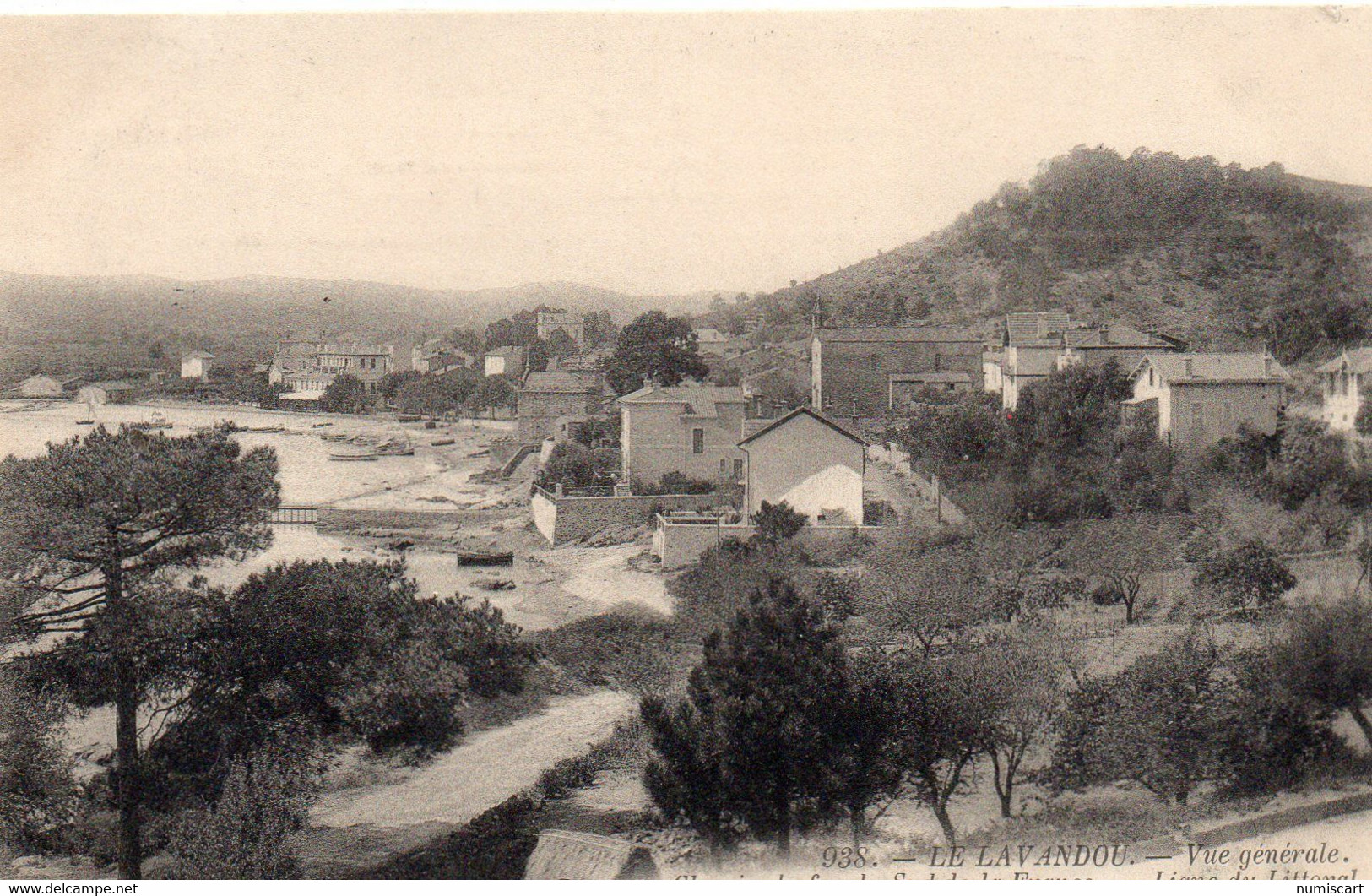 Le Lavandou Belle Vue Du Village - Le Lavandou