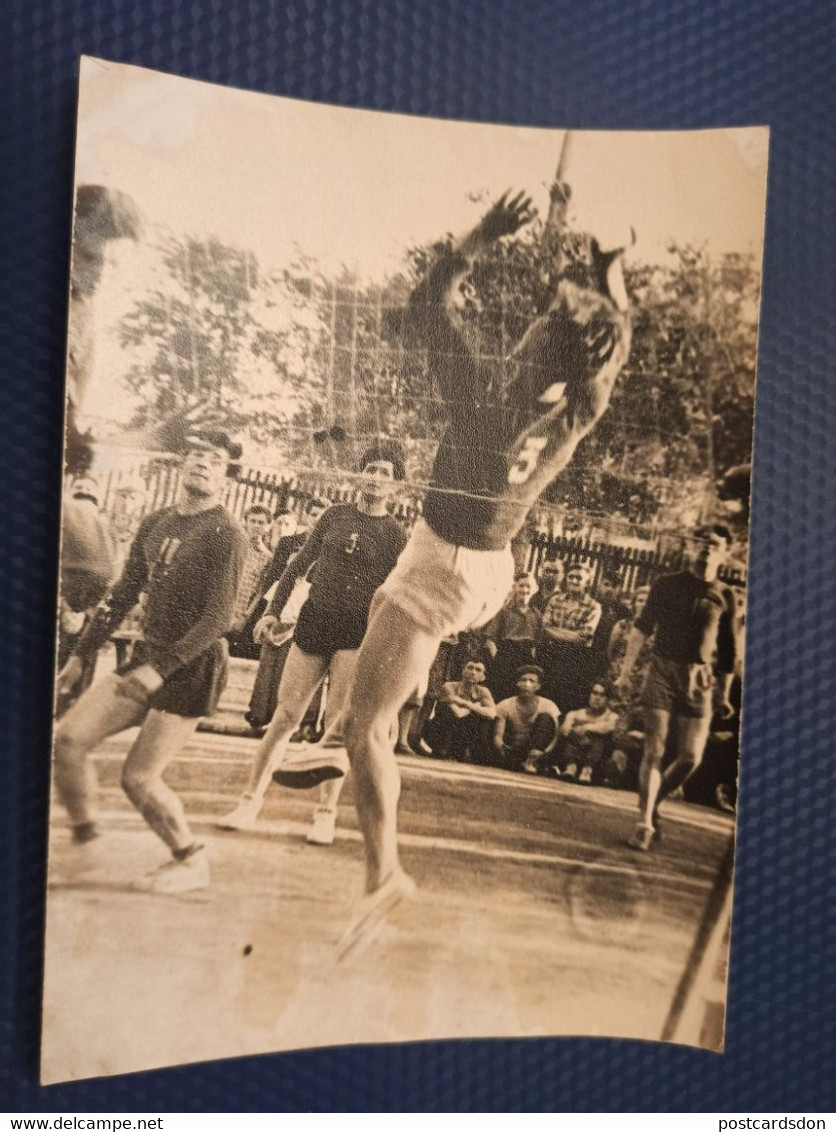 RUSSIA. USSR   Volleyball, Men Team. OLD USSR Original Photo PC Size. 1960s - Volleyball