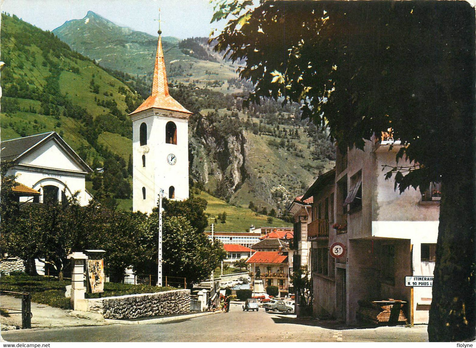 Bourg St Maurice - Rue Et Vue Sur L'église - Bourg Saint Maurice