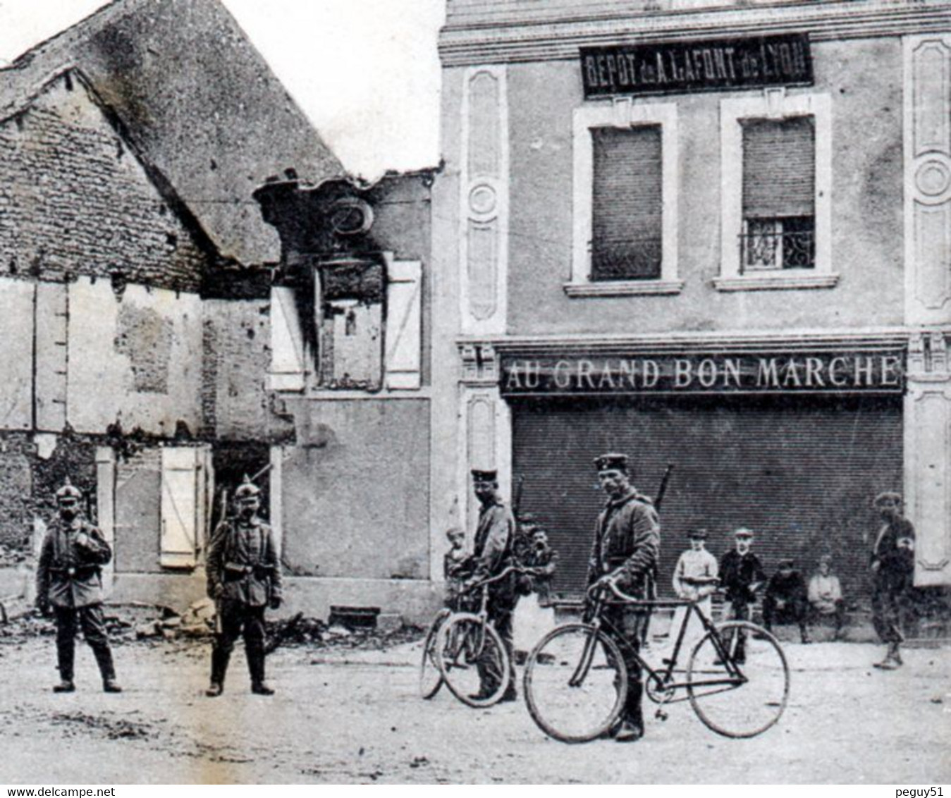 54. Jarny.  Occupation Allemande 1914-18. Soldats Allemands. Au Grand Bon Marché . Dépôt De Adolphe Laffont, Lyon. - Jarny