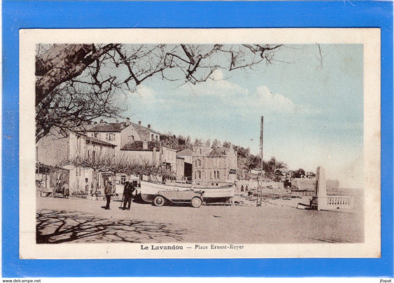 83 VAR - LE LAVANDOU Place Ernest-Reyer (voir Description) - Le Lavandou