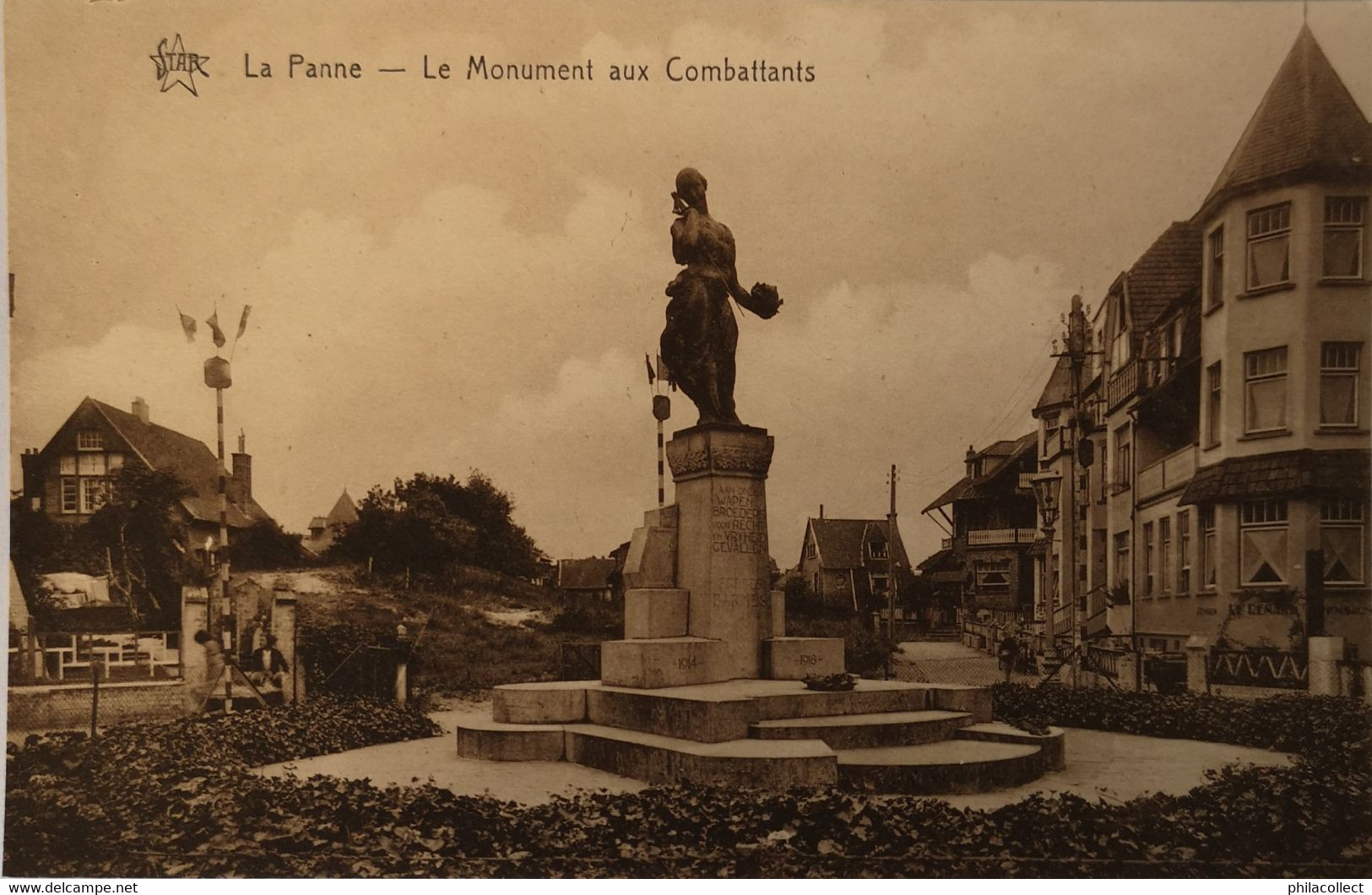 De - La Panne //  Le Monument Aux Combattants 19?? Ed. Star - De Panne