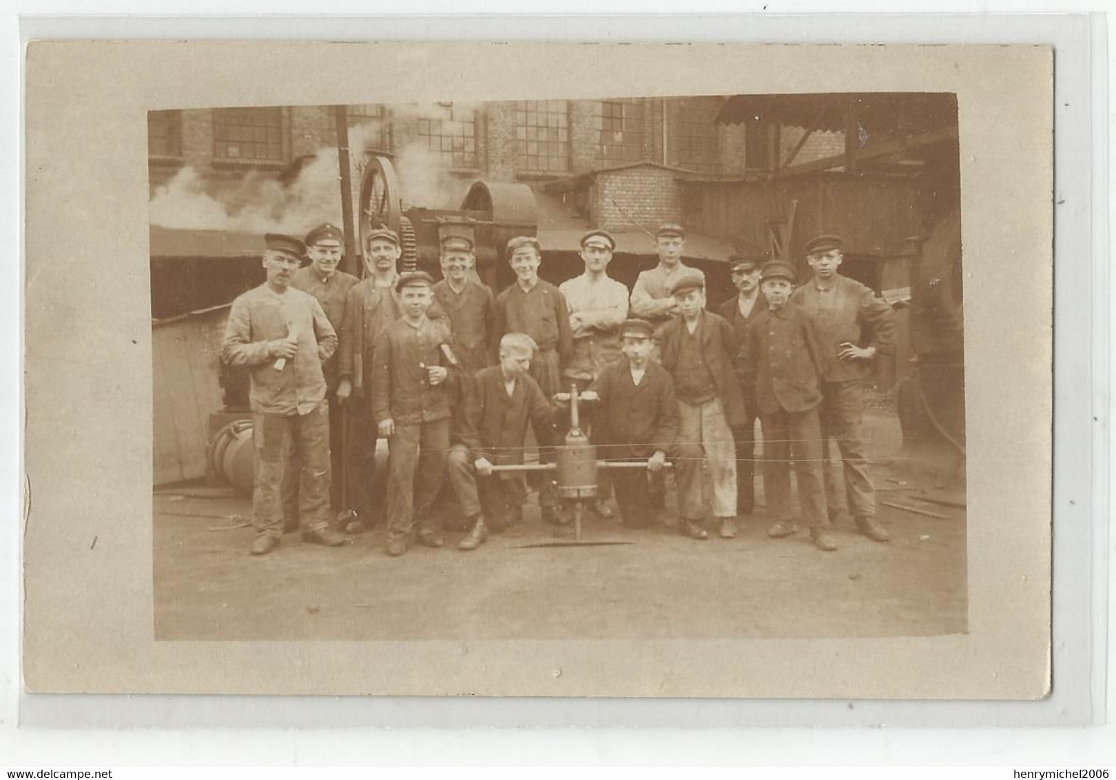 Carte Photo Autriche Austria Usine Métallurgie Avec Groupe Ouvrier  A Identifier - Te Identificeren