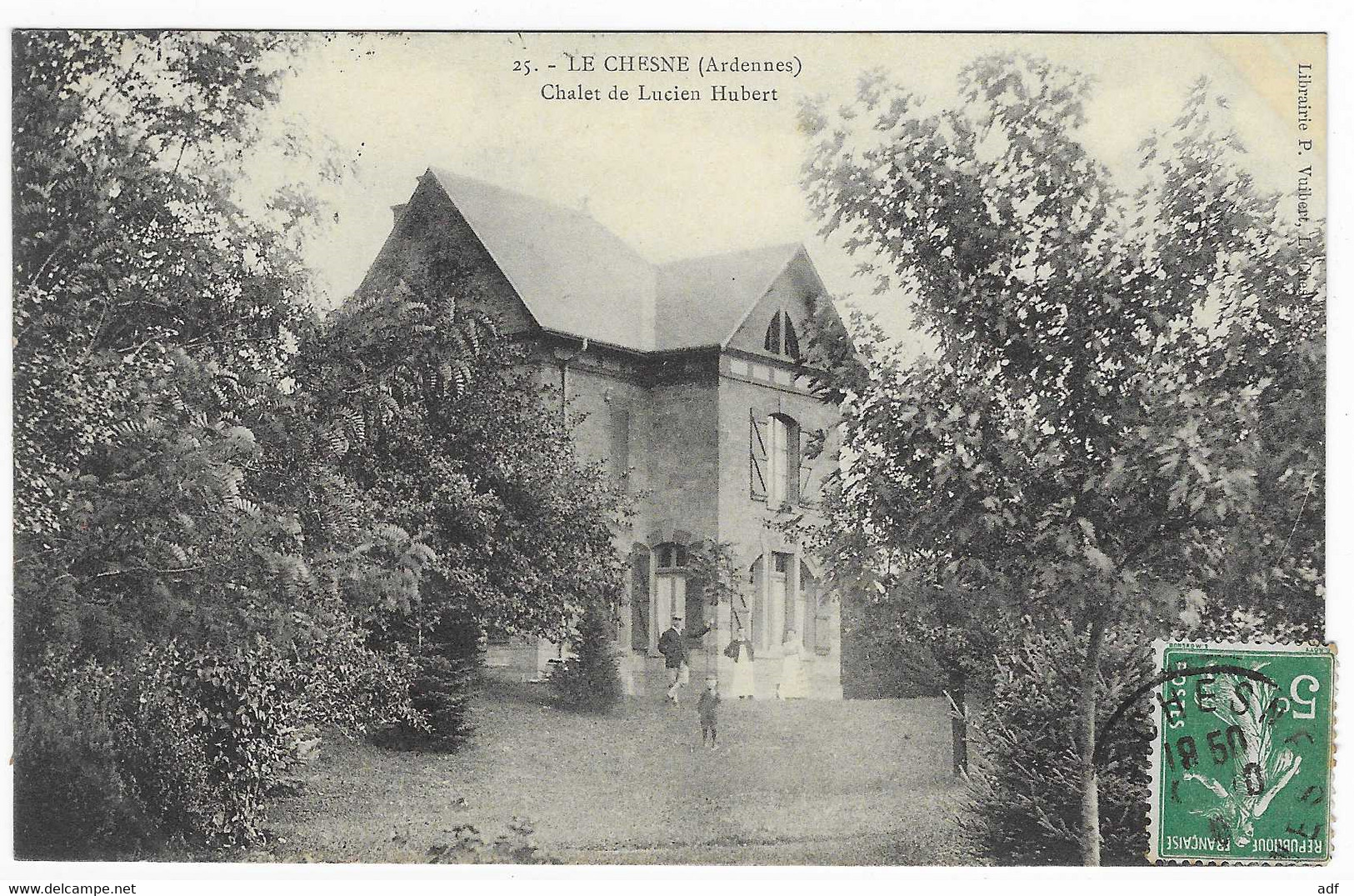 CPA LE CHESNE, PETITE ANIMATION DEVANT LE CHALET DE LUCIEN HUBERT, ARDENNES 08 - Le Chesne