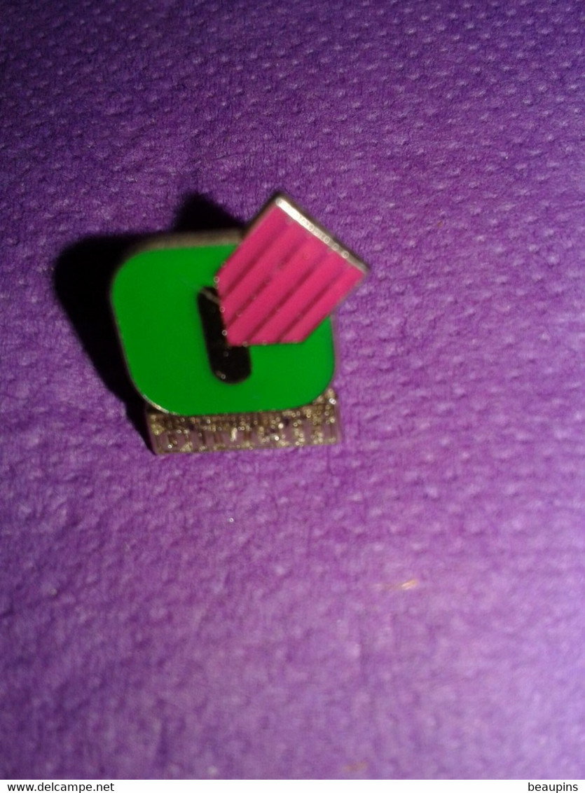 RARE PINS  OLIVETTI    A766 - Computers