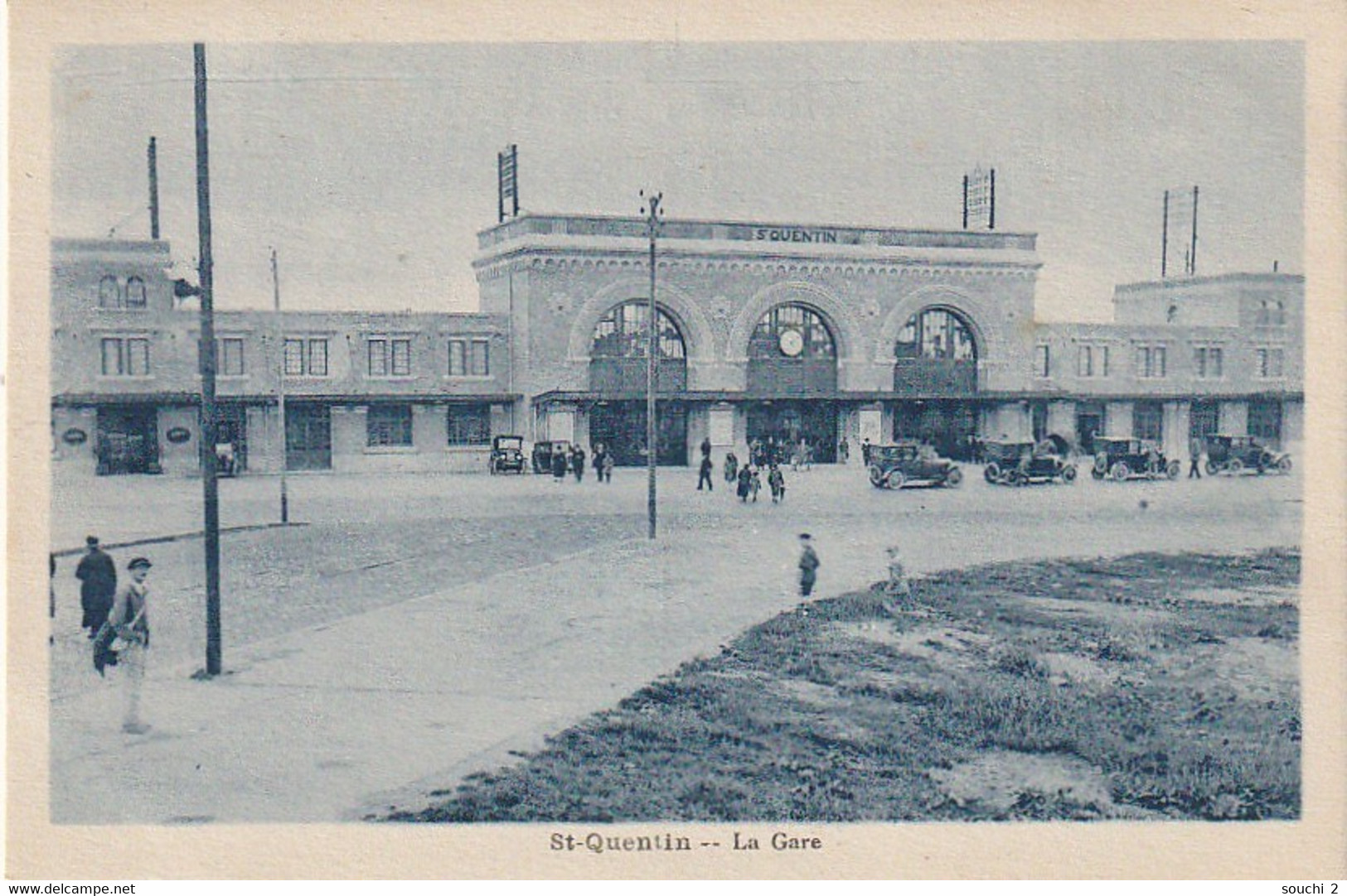 OP 2-(02) SAINT QUENTIN - LA GARE - AUTOMOBILES - ANIMATION - 2 SCANS - Saint Quentin