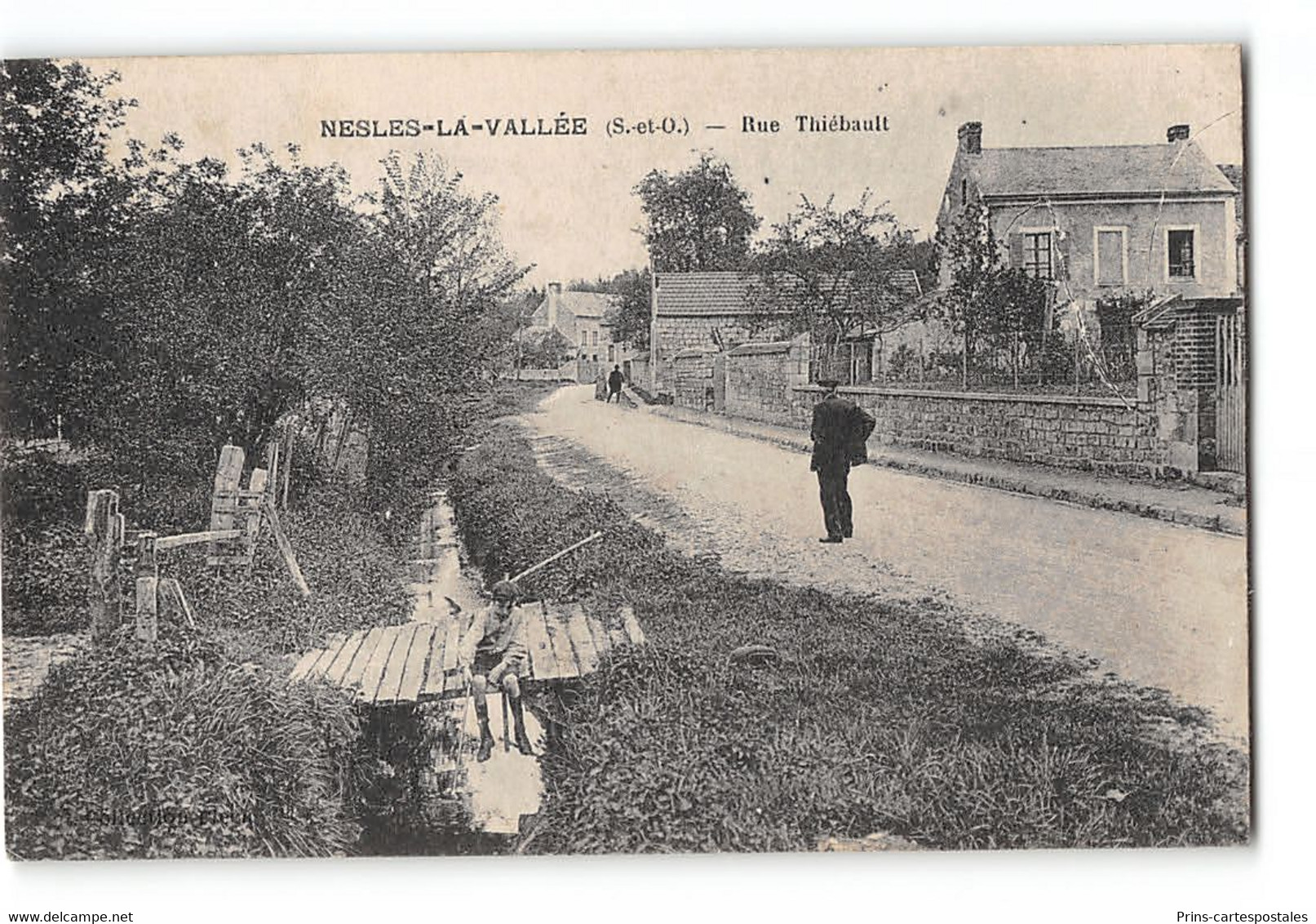 CPA 95 Nesles La Vallée Rue Thiebault - Nesles-la-Vallée