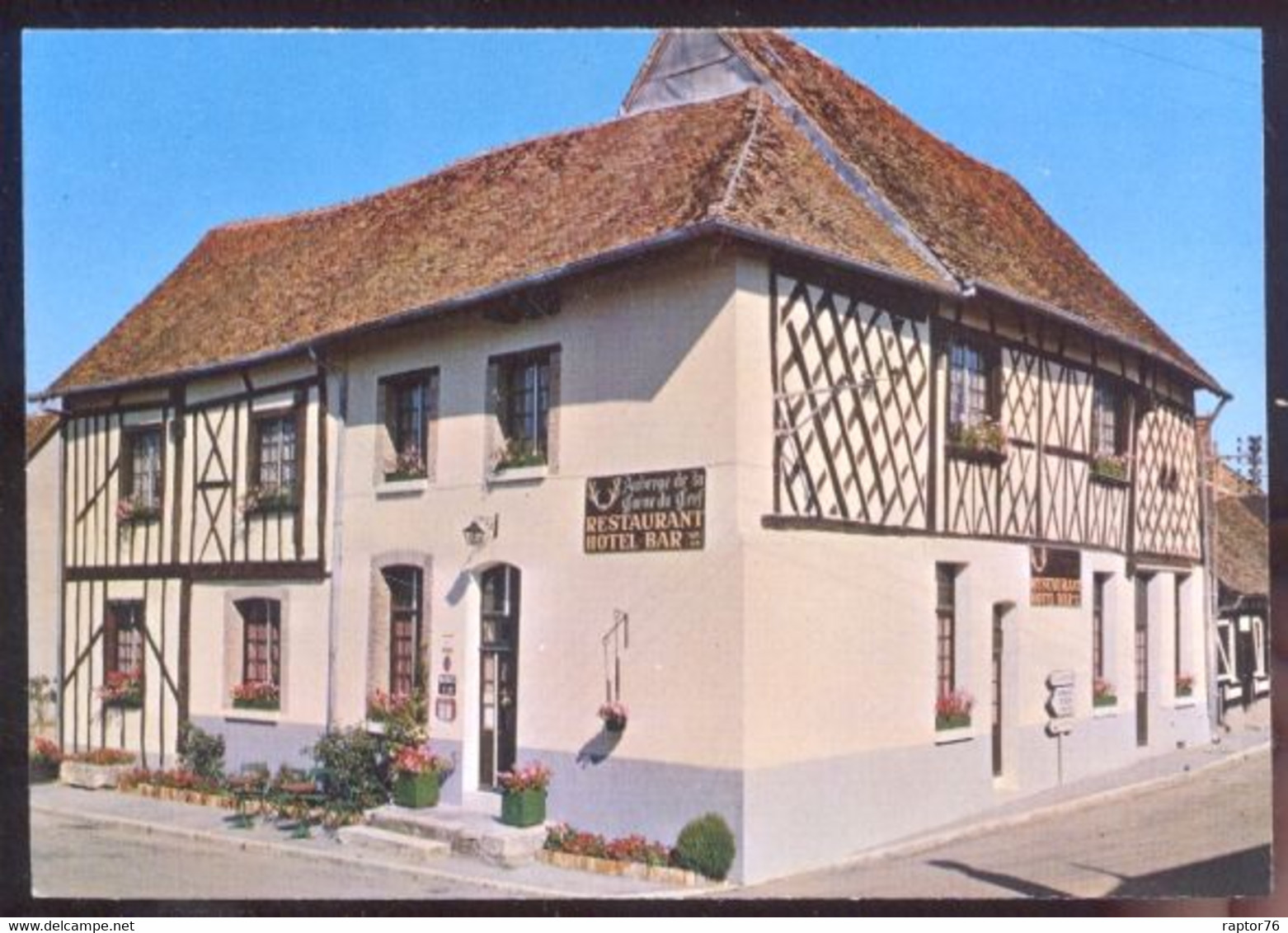 CPM Neuve 18 CLEMONT  L'Auberge De La Corne Du Cerf - Clémont