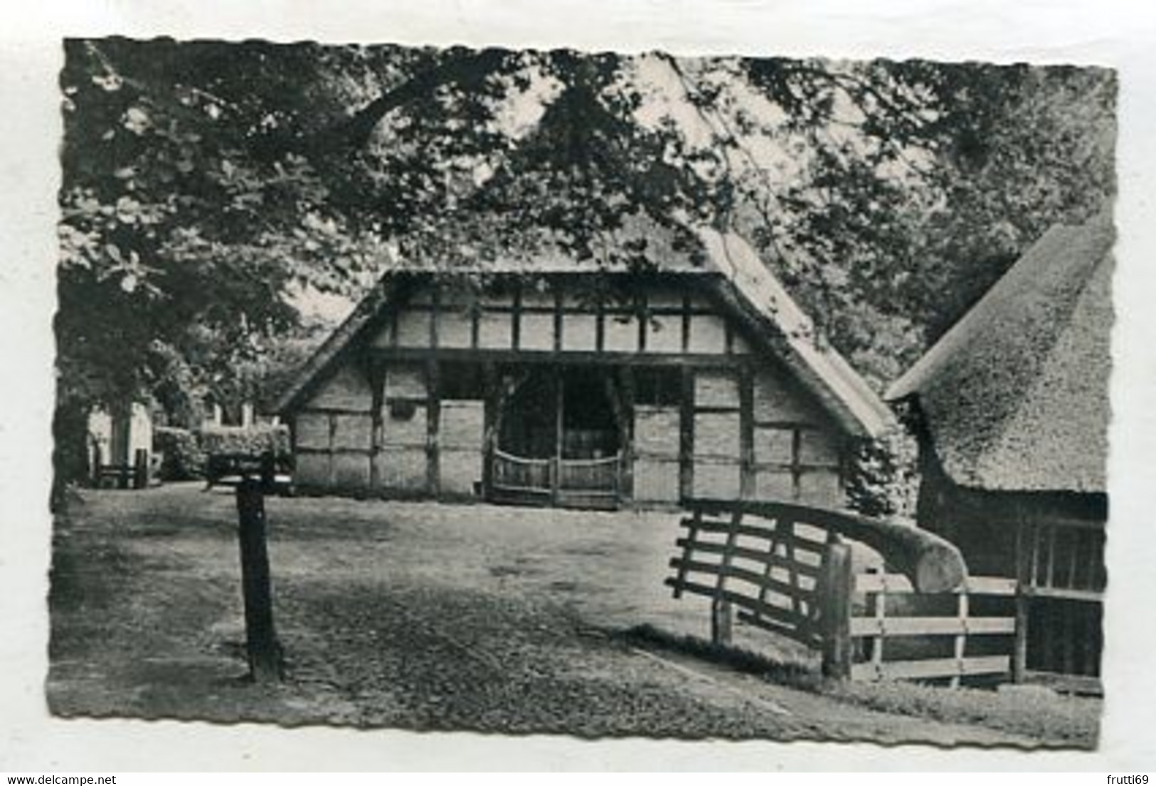 AK 013573 GERMANY - Bad Zwischenahn - Freilichtmuseum - Ammerländisches Bauernhaus - Bad Zwischenahn