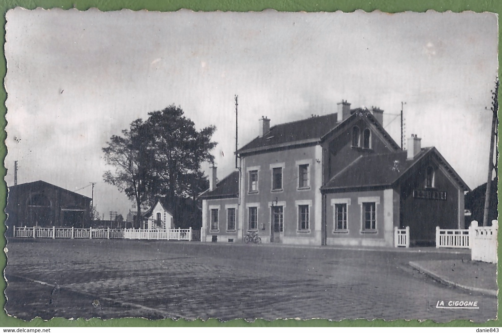 CPSM - SOMME - ROSIERES - LA GARE - Collection Chabaille / 80.680.01. - Rosieres En Santerre