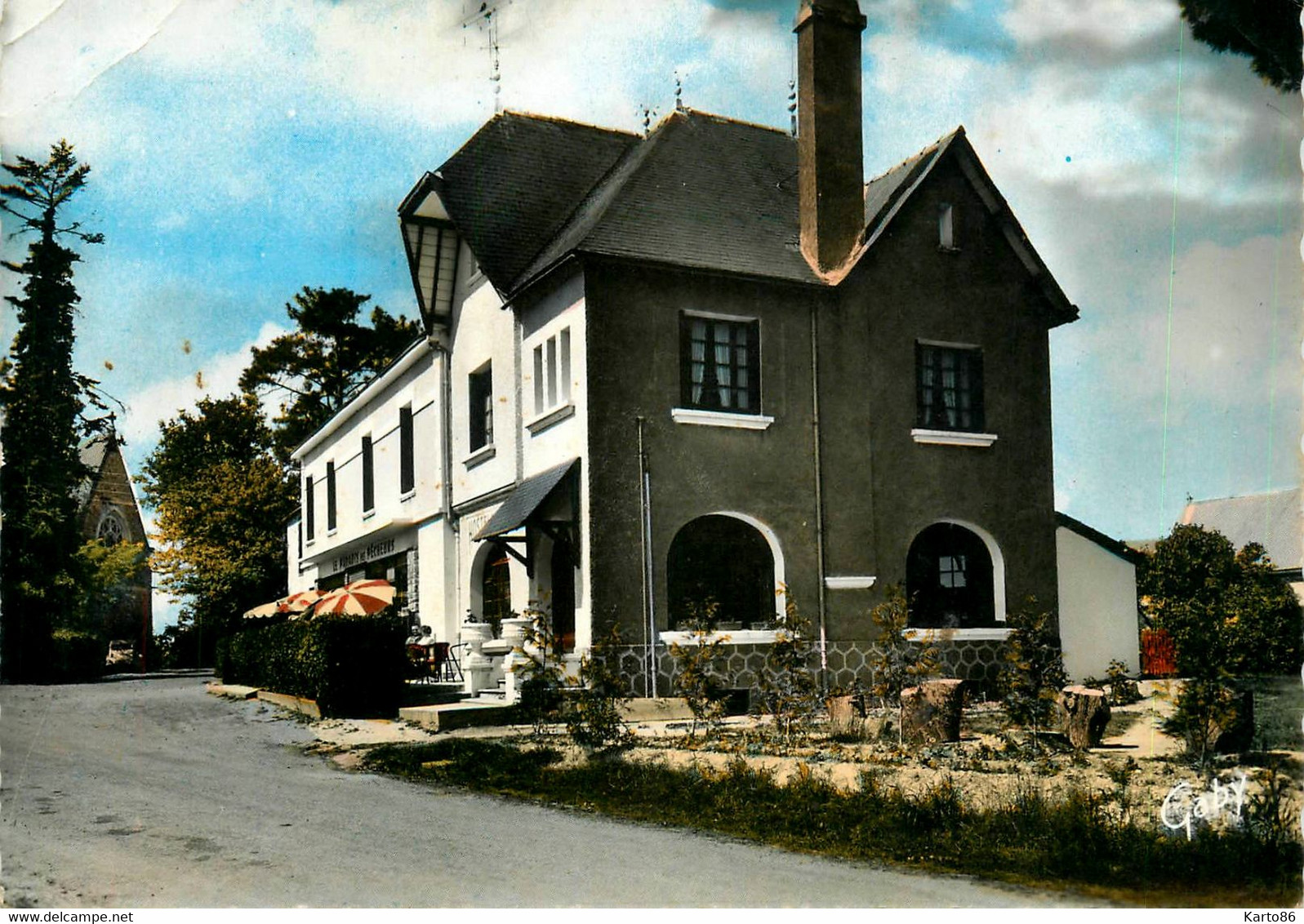 Guenrouet * Le Cougou * Hostellerie Du Paradis Des Pêcheurs * Auberge * Vue Sur Le Bâtiment - Guenrouet