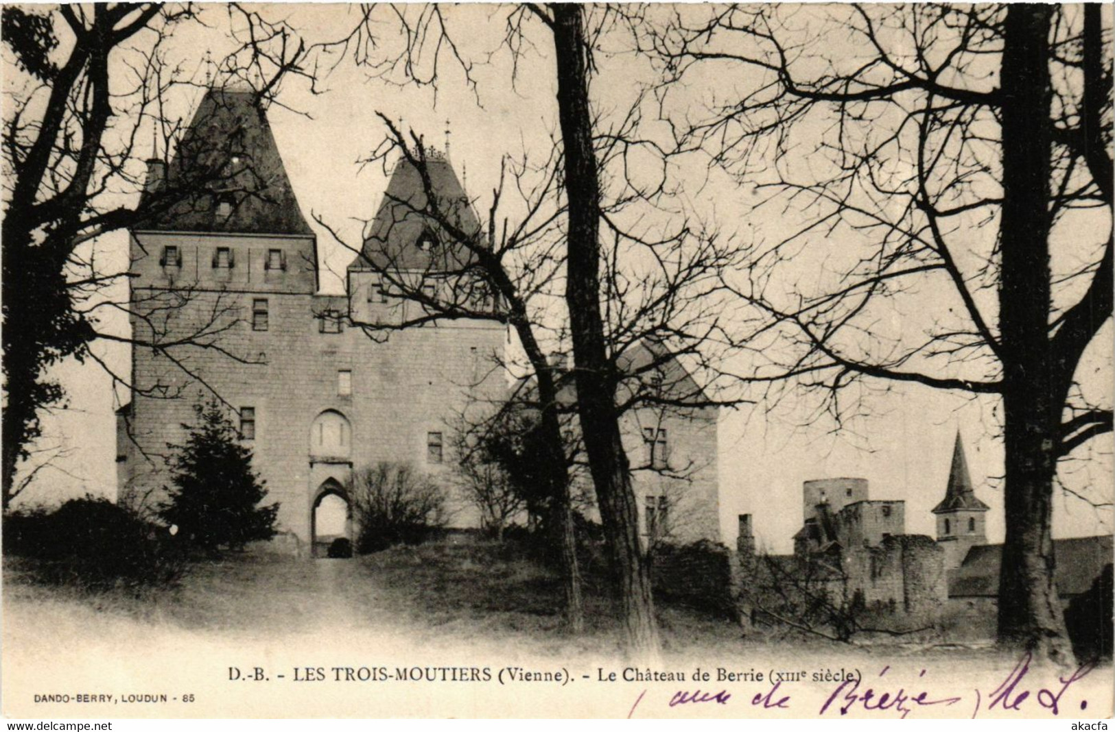 CPA AK Les TROIS-MOUTIERS - Le Chateau De Berrie (365627) - Les Trois Moutiers