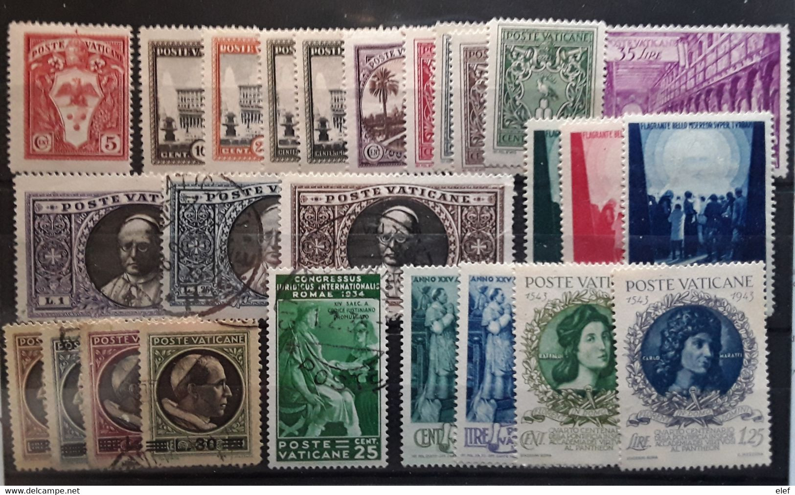 VATICAN POSTE VATICANE VATICANO 1933 - 1949, Lot 26 Timbres Neufs Et Obl Dont 53 / 55,147 , TB Cote 83 Euros - Sonstige & Ohne Zuordnung