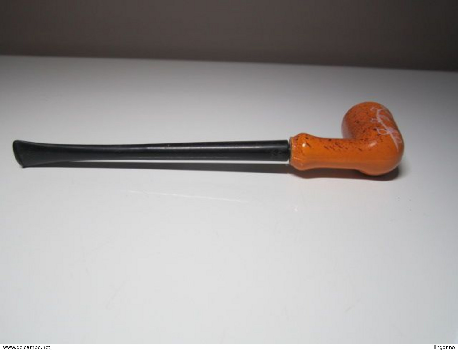 PIPE BRETONNE Ancienne en Céramique avec Hermine - Bretagne KERALUC Quimper Motif OISEAU long 19 cm Poids 35 Grammes