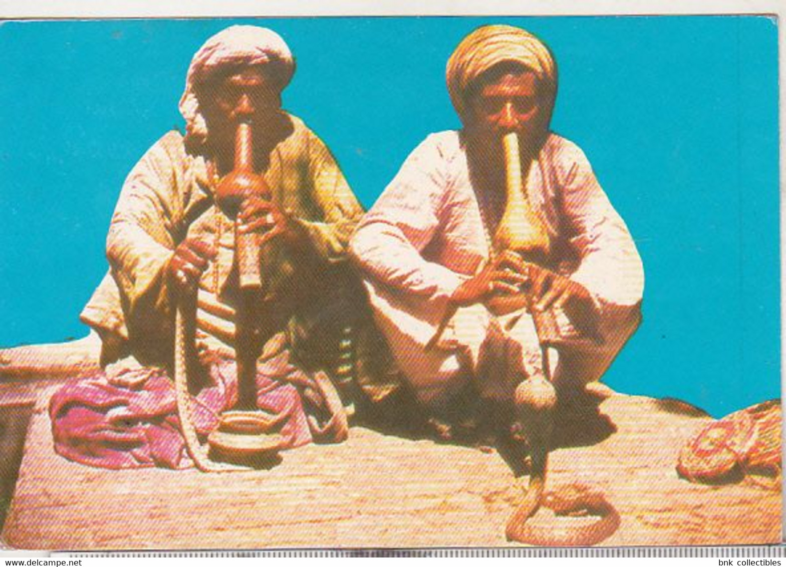 Pakistan Old Uncirculated Postcard - Snake Charmers - Personnages