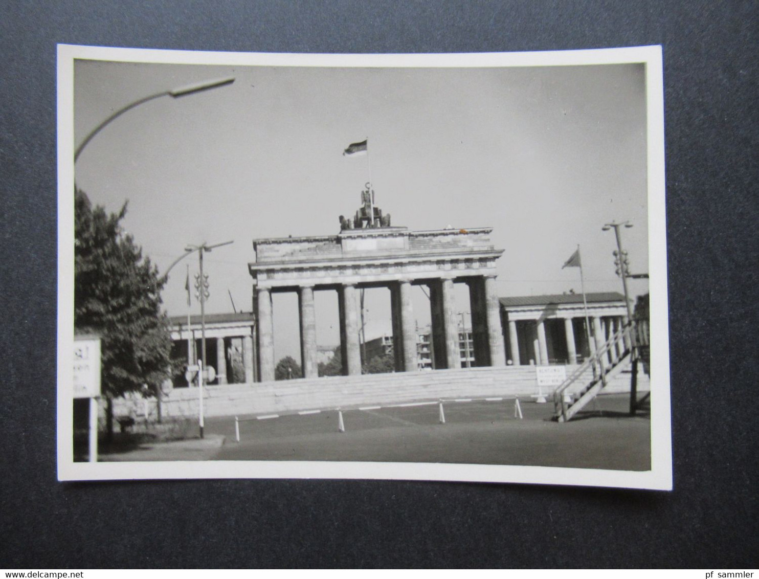 Berlin Fotos Ca.1962 Mit Berliner Mauer Z.B. Spruch 13000 Frauen Von Ihren Männern Getrennt Und. Neue Zeit Union Verlag - Places