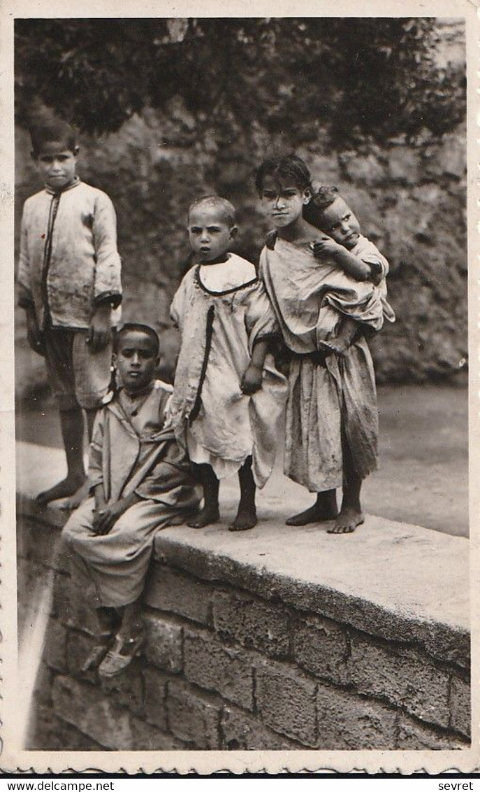 Série SCENES ET TYPES. - Enfants Arabes - Children