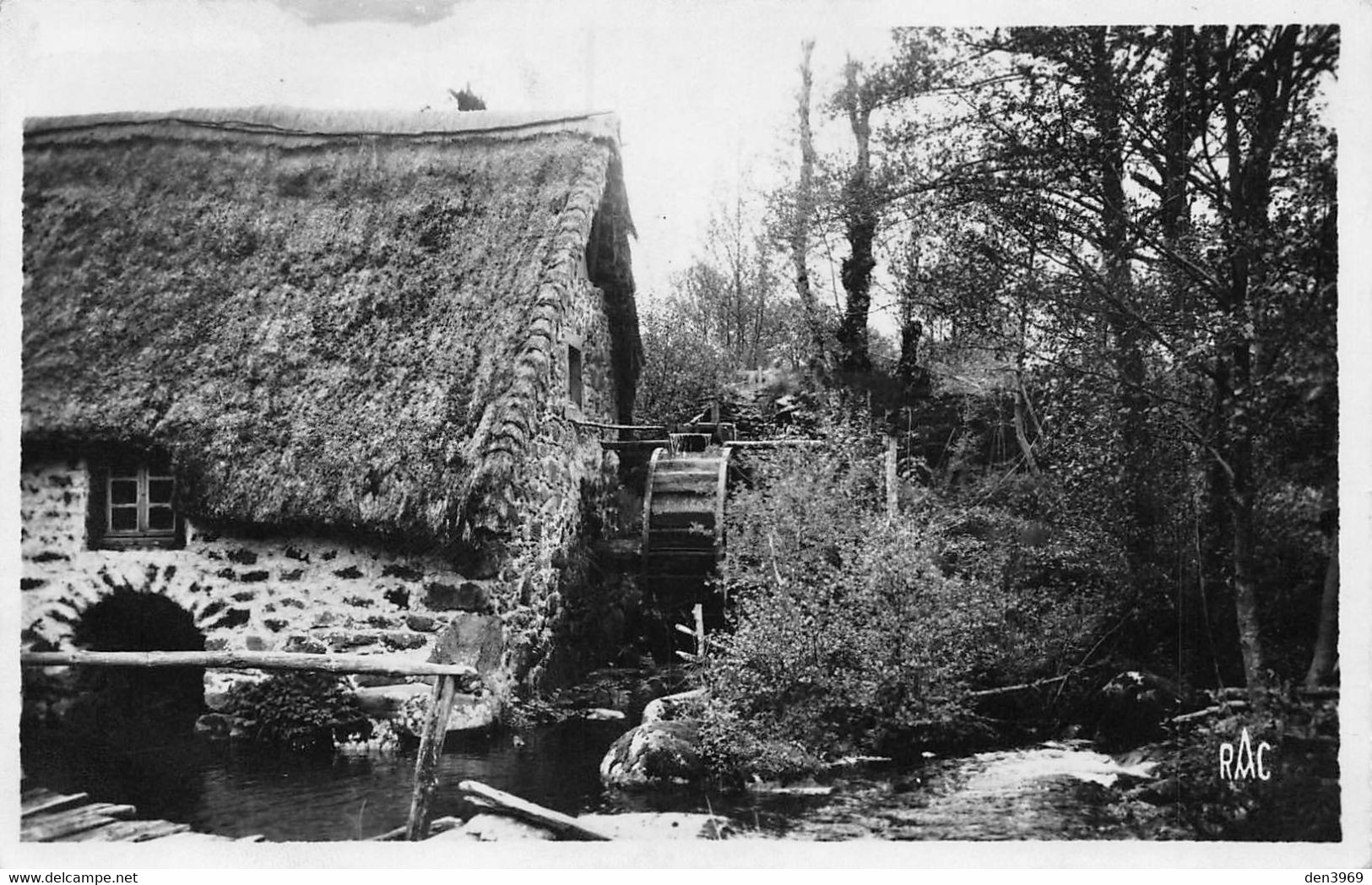 EYGURANDE - Moulin à Eau De La Baricade - Roue à Aubes - Eygurande