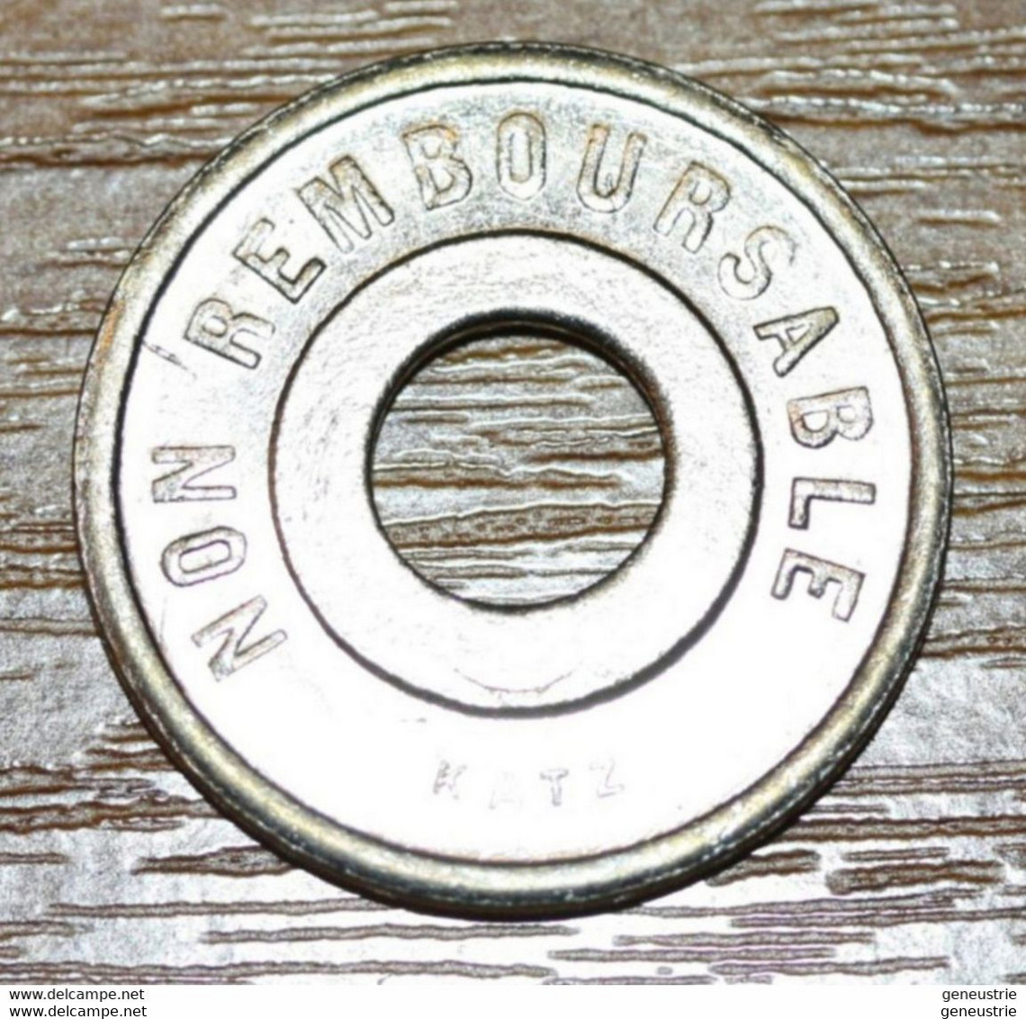 Jeton De Jeu "Non Remboursable / Automat Marseille" French Emergency Token - Monnaie De Nécessité - Monétaires / De Nécessité