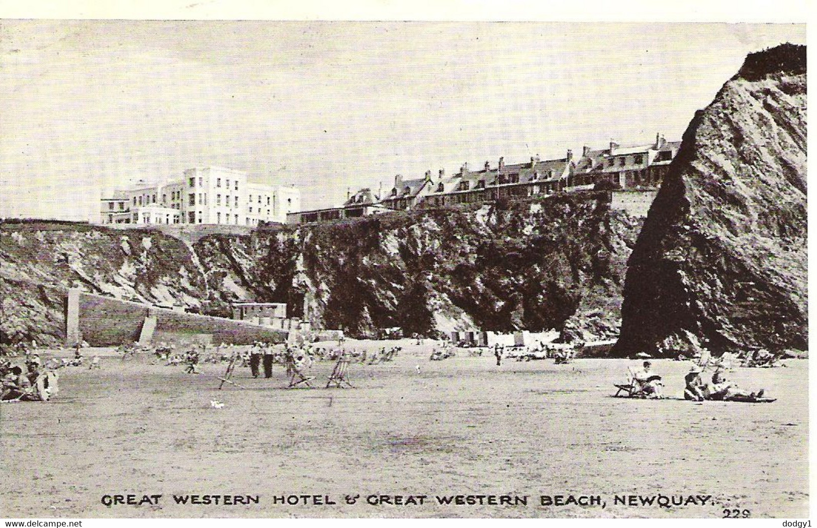 GREAT WESTERN HOTEL, GREAT WESTERN BEACH, NEWQUAY, CORNWALL, ENGLAND. Circa 1952  USED POSTCARD Am8 - Newquay