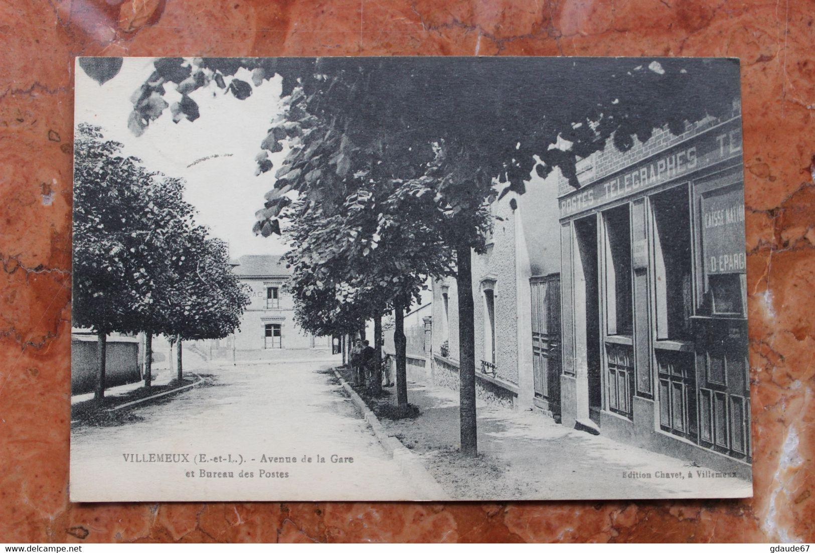 VILLEMEUX (28) - AVENUE DE LA GARE ET BUREAU DES POSTES - Villemeux-sur-Eure