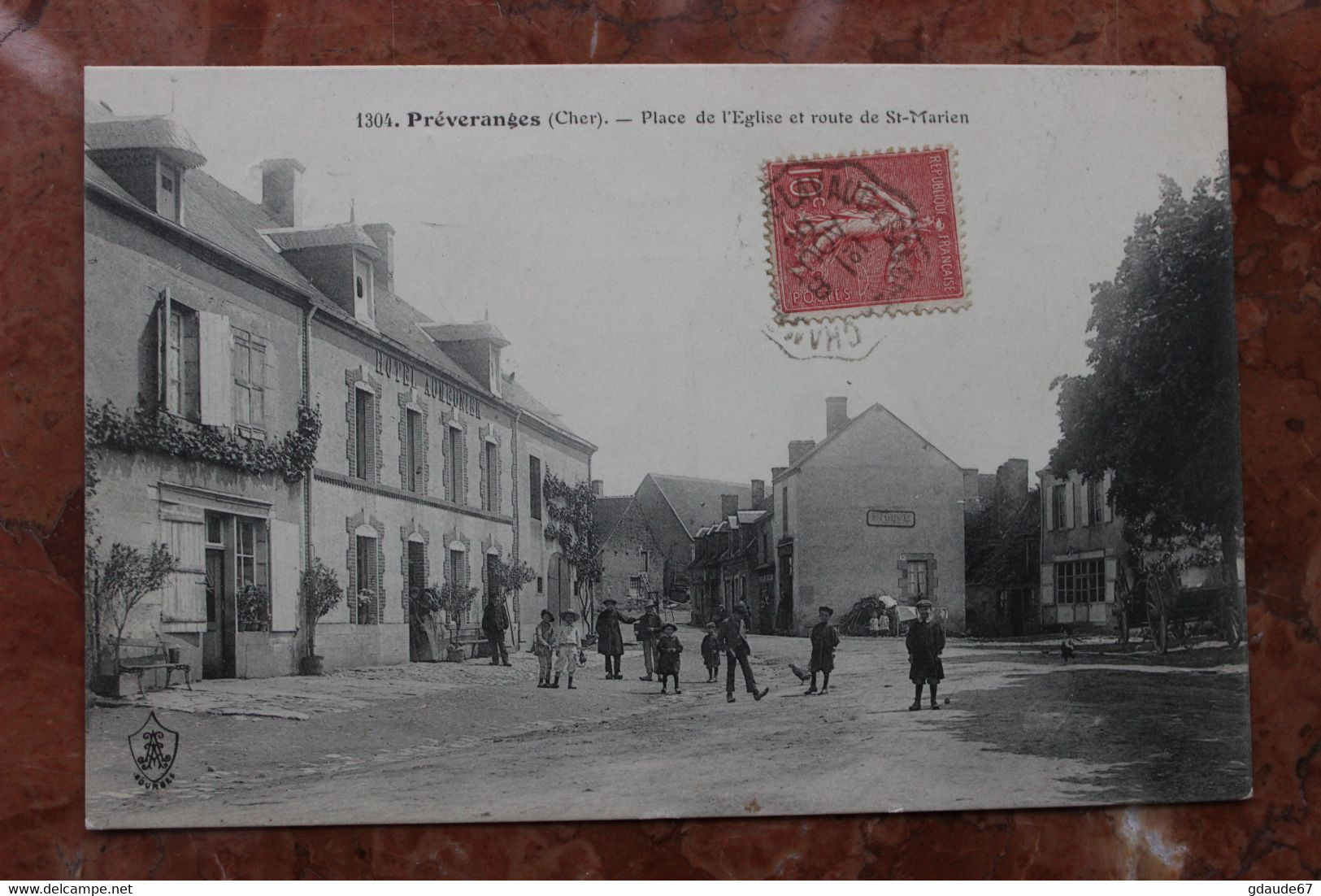 PREVERANGES (18) - PLACE DE L'EGLISE ET ROUTE DE ST-MARIEN - Préveranges