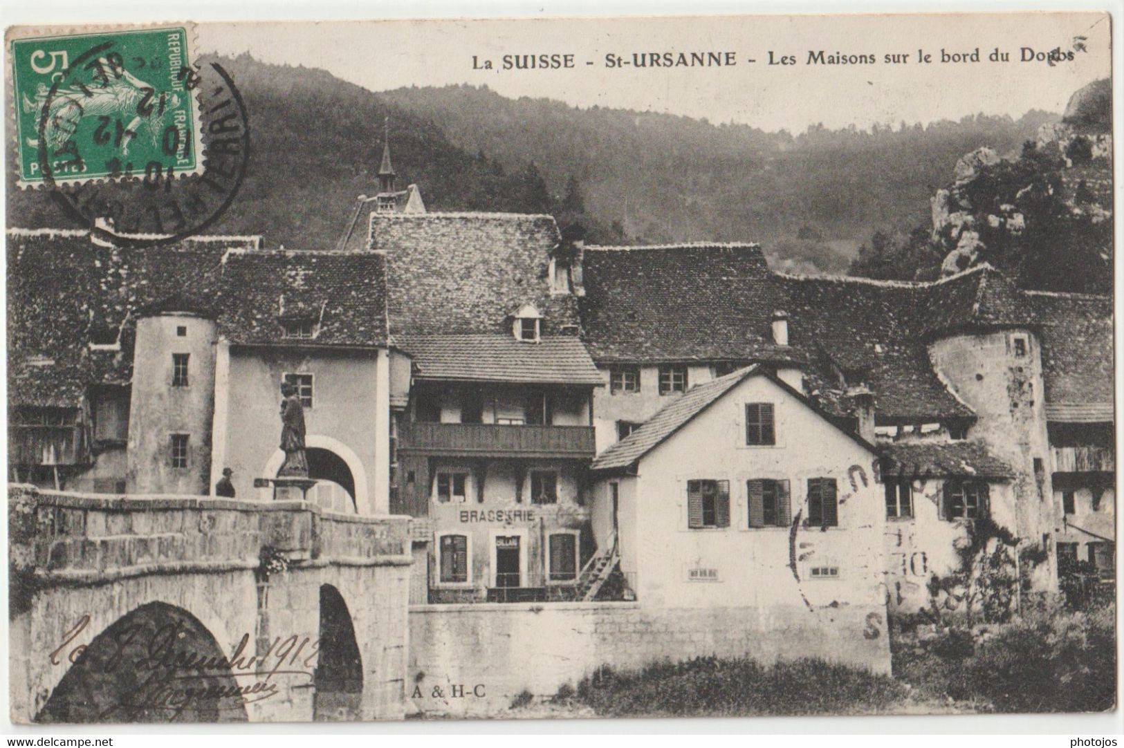 CPA   Saint Ursanne  (Jura  Suisse) Le Pont Et Les Maisons Au Bord Du Doubs  Brasserie  A Et HC - Saint-Ursanne