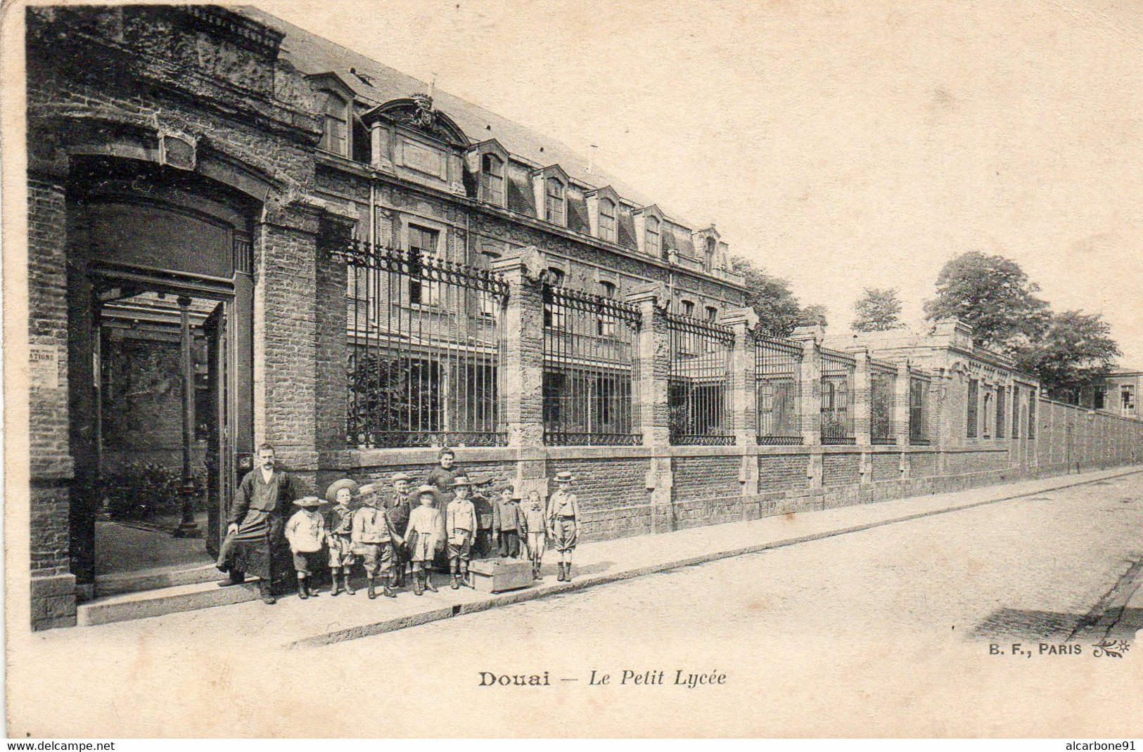 DOUAI - Le Petit Lycée - Douai