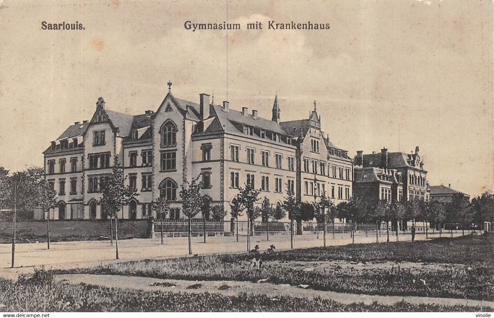 PIE-PLT-21-5397 : SAARLOUIS. GYMNASIUM MIT KRANKENHAUSS - Kreis Saarlouis