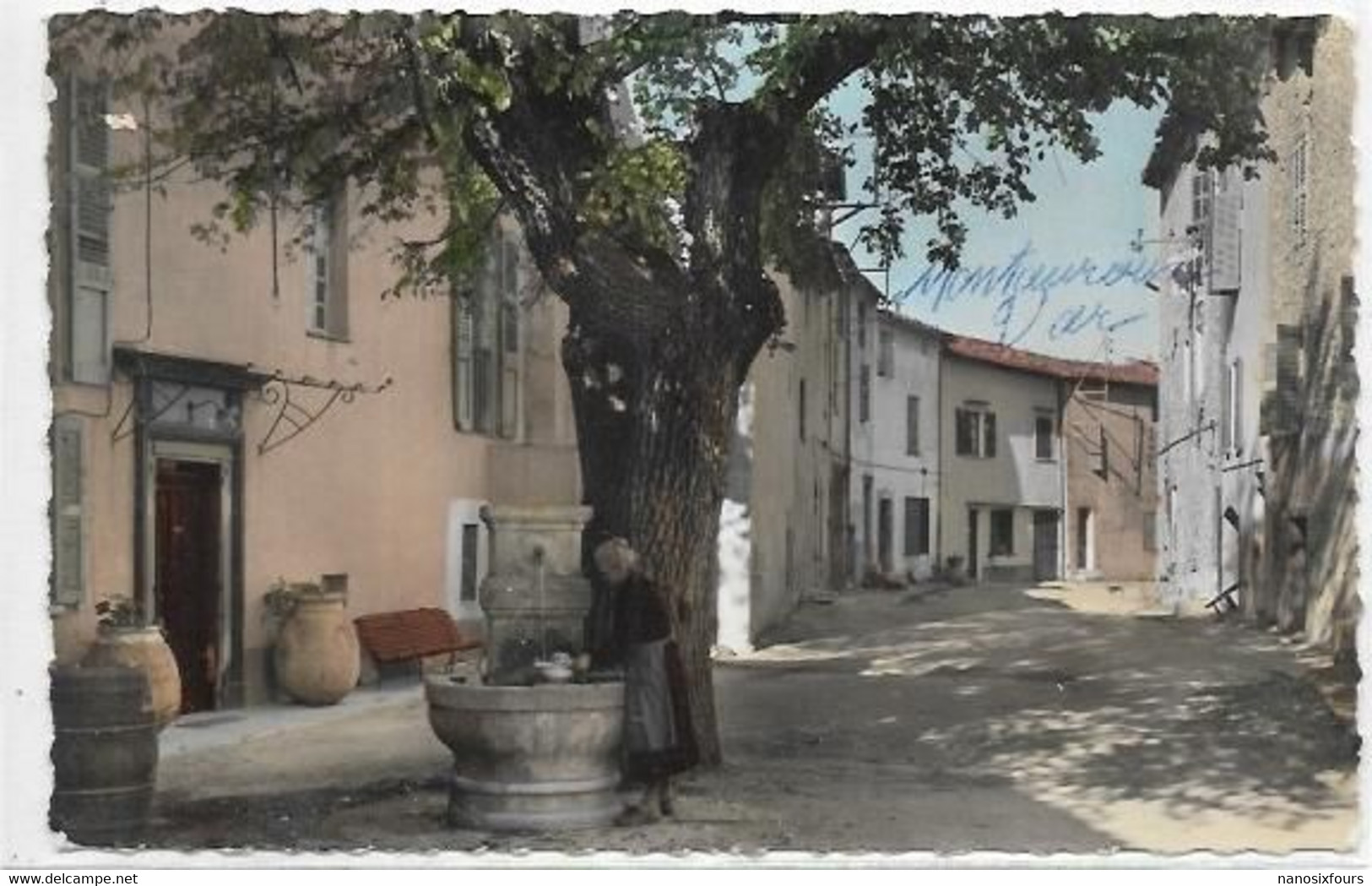 D83.  MONTAUROUX. VIEILLE CHAPELLE ET PIEURE - Montauroux