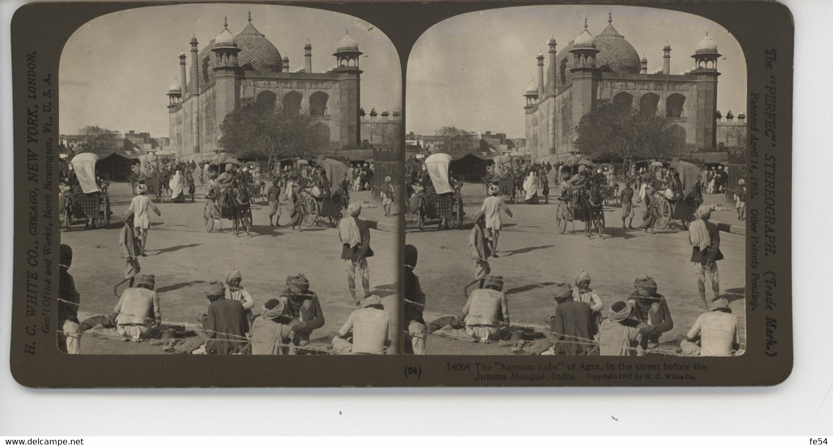 ° INDE ° INDIA ° THE "HANSOM CABS" OF AGRA, IN THE STREET BEFORE THE JUMMA MOSQUE ° - Stereoscopic